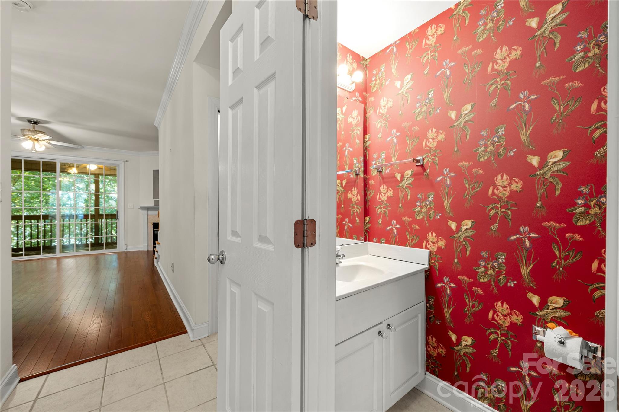 1271 Charlotte Avenue Property Photo 8