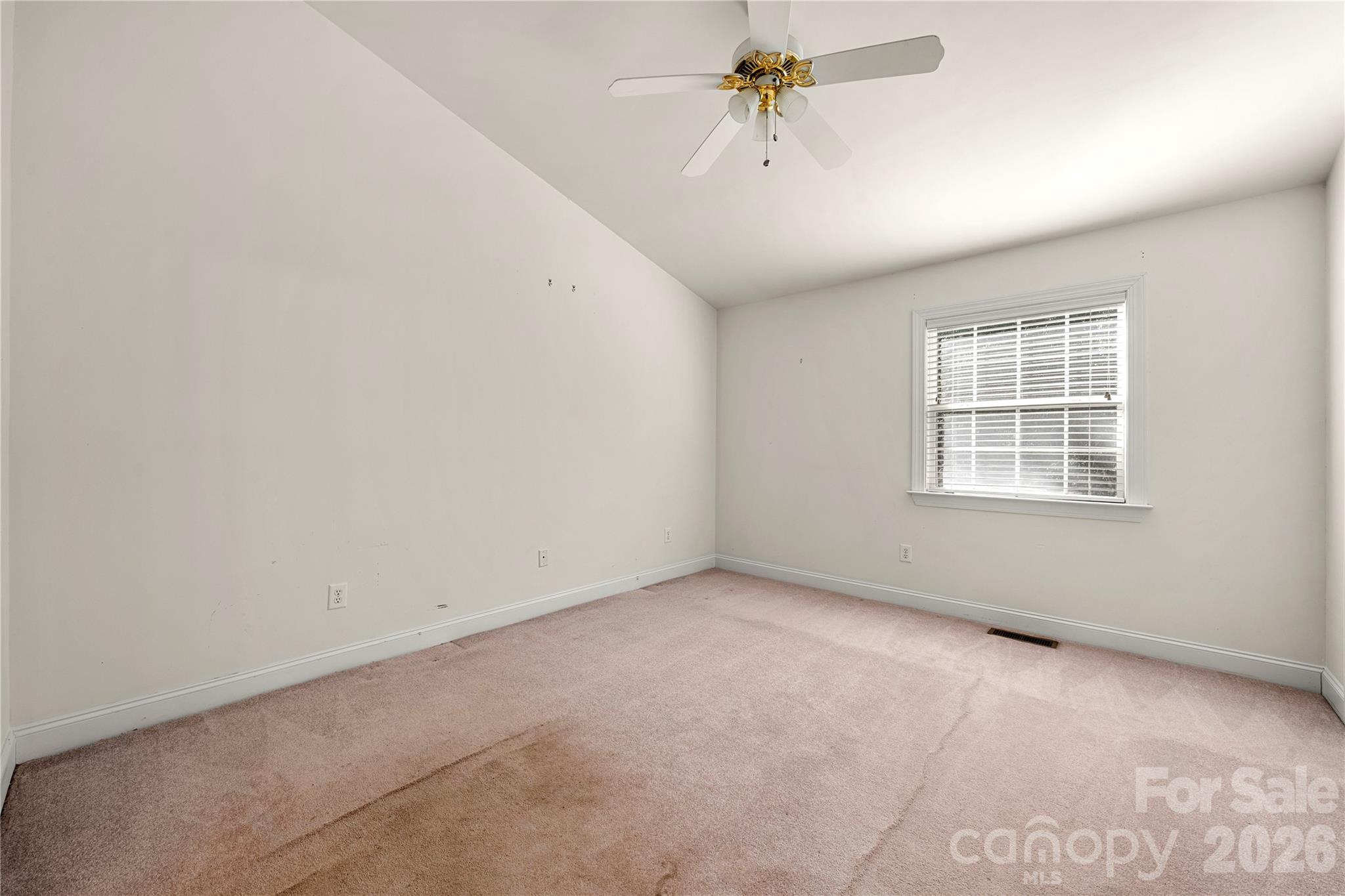 1271 Charlotte Avenue Property Photo 10