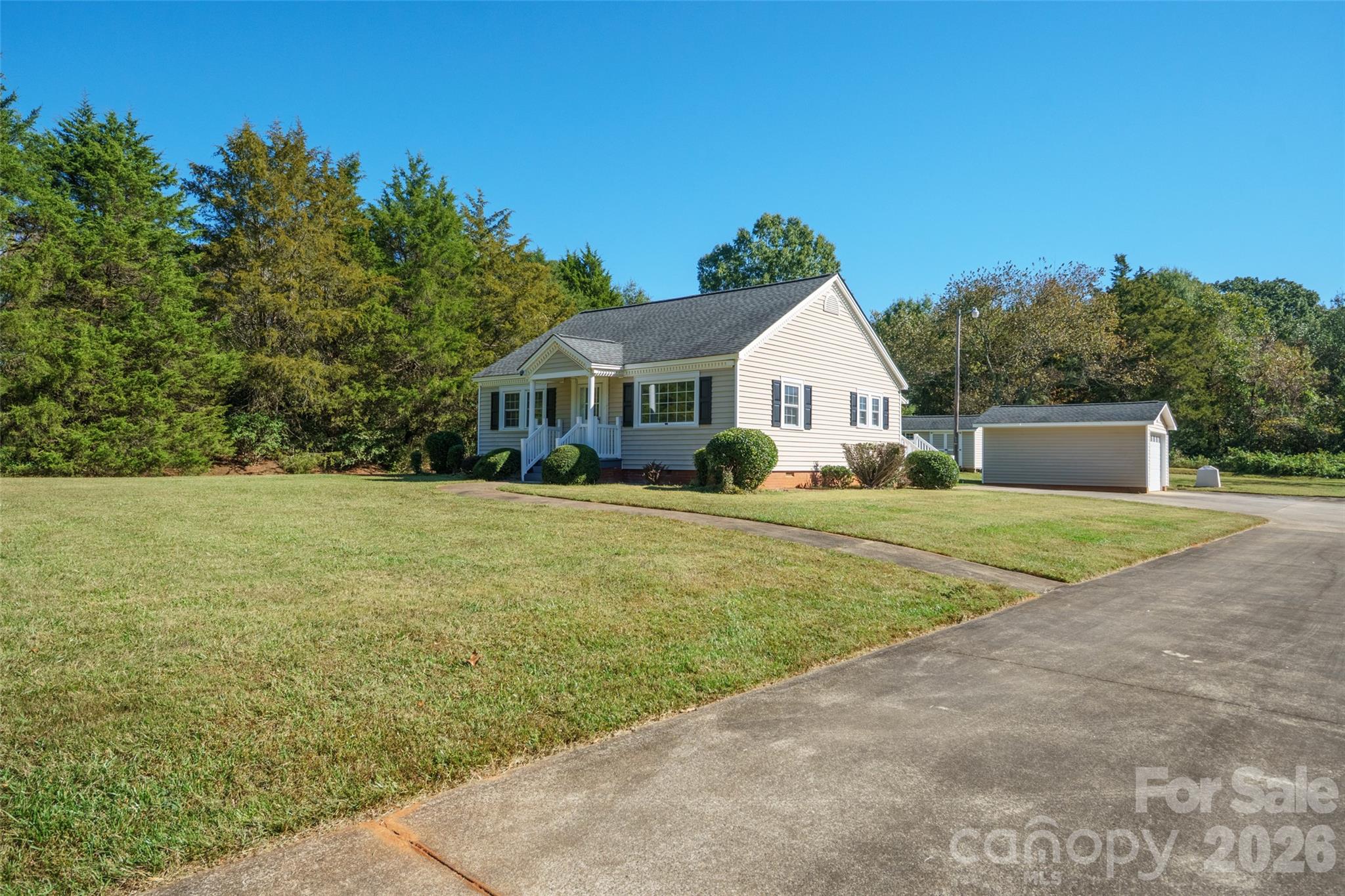 603 Westminster Drive Property Photo 1