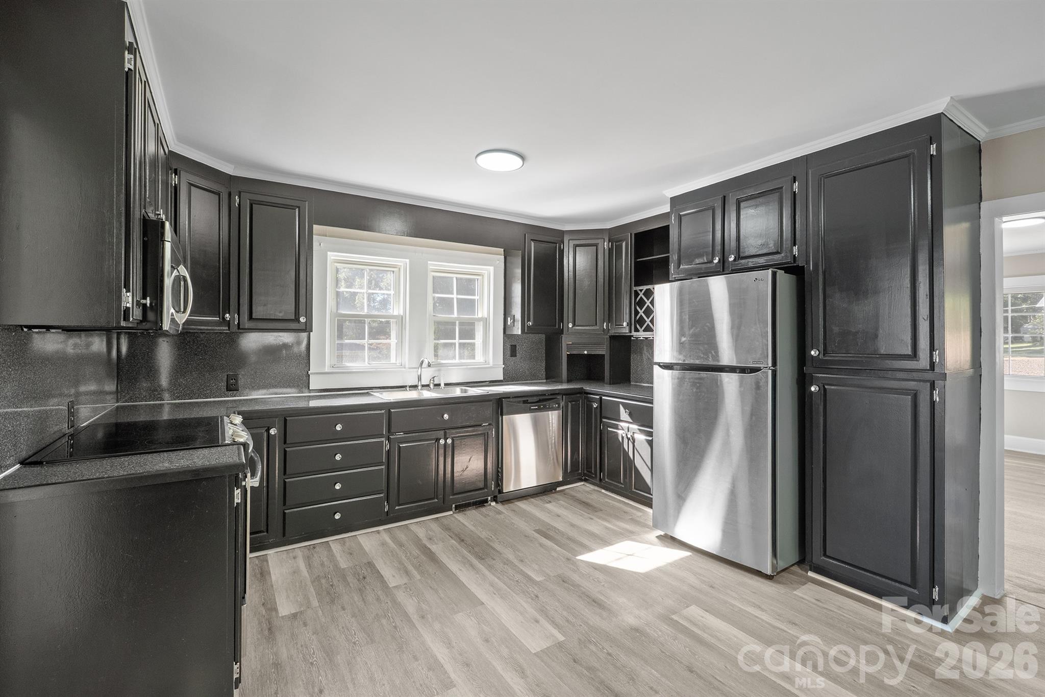 603 Westminster Drive Property Photo 14