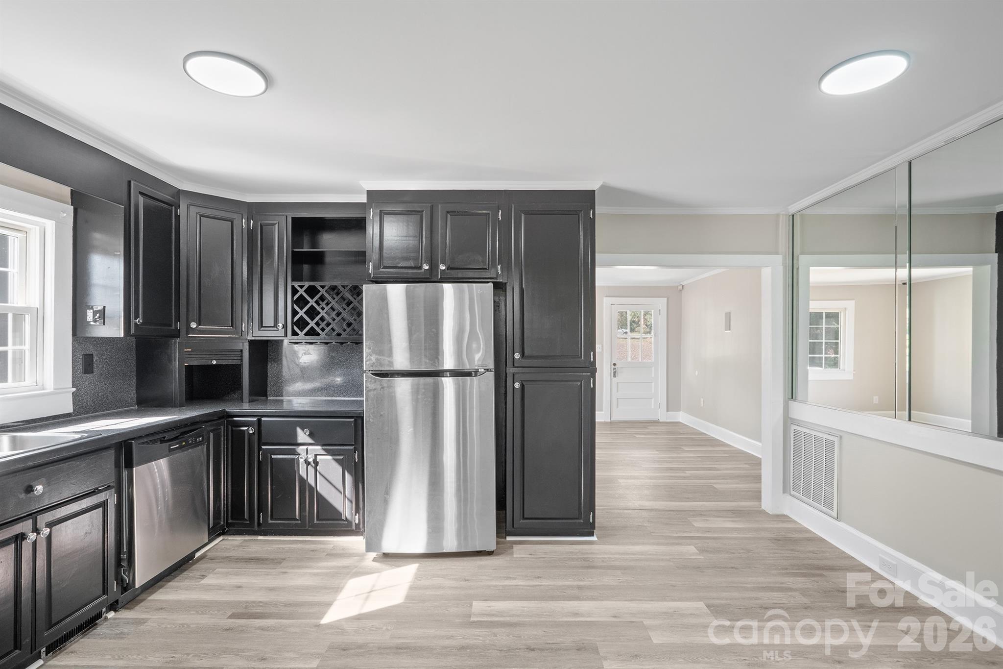 603 Westminster Drive Property Photo 16