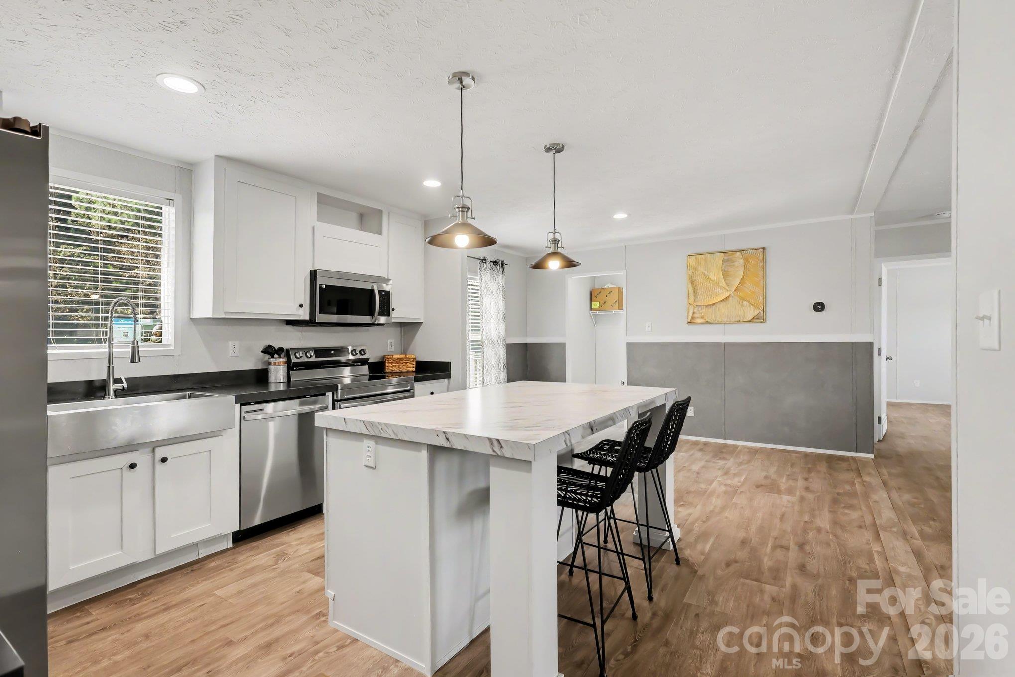 806 Eagleview Lane Property Photo 6