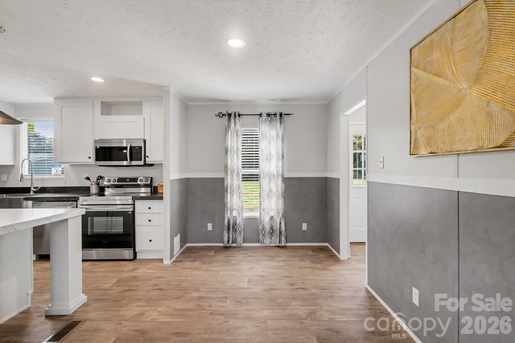 806 Eagleview Lane Property Photo 8