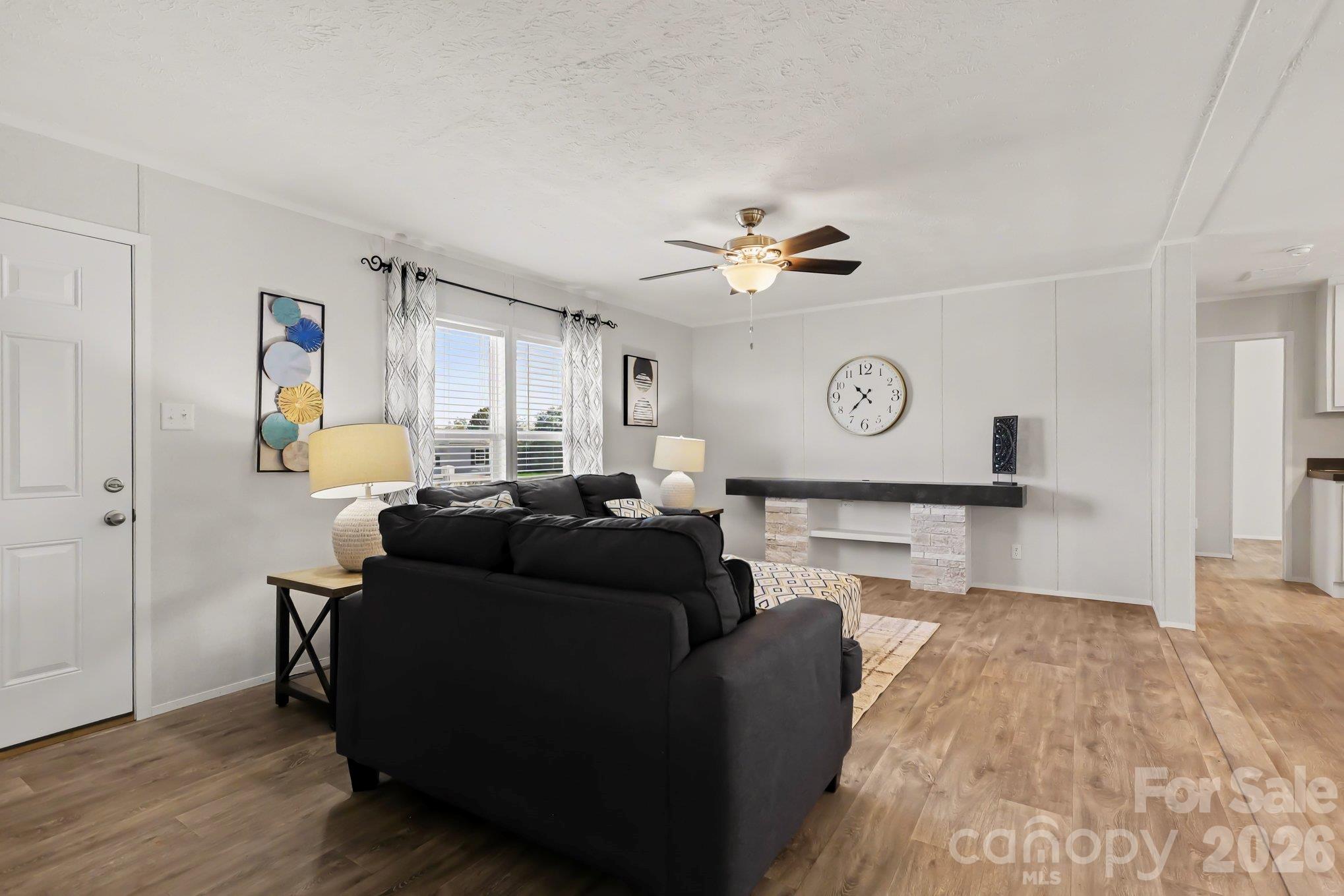 806 Eagleview Lane Property Photo 13