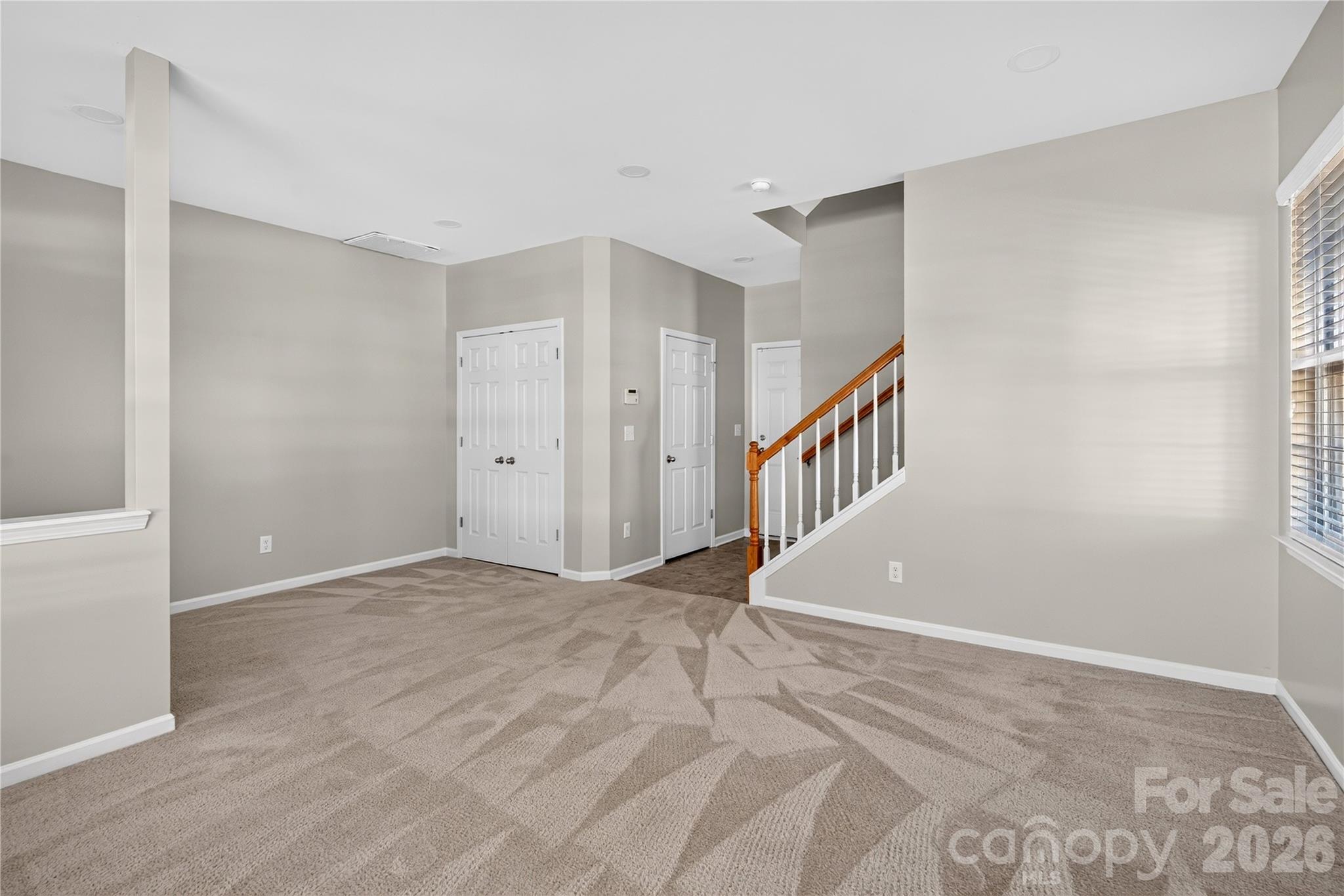 2053 Cambridge Beltway Drive Property Photo 11