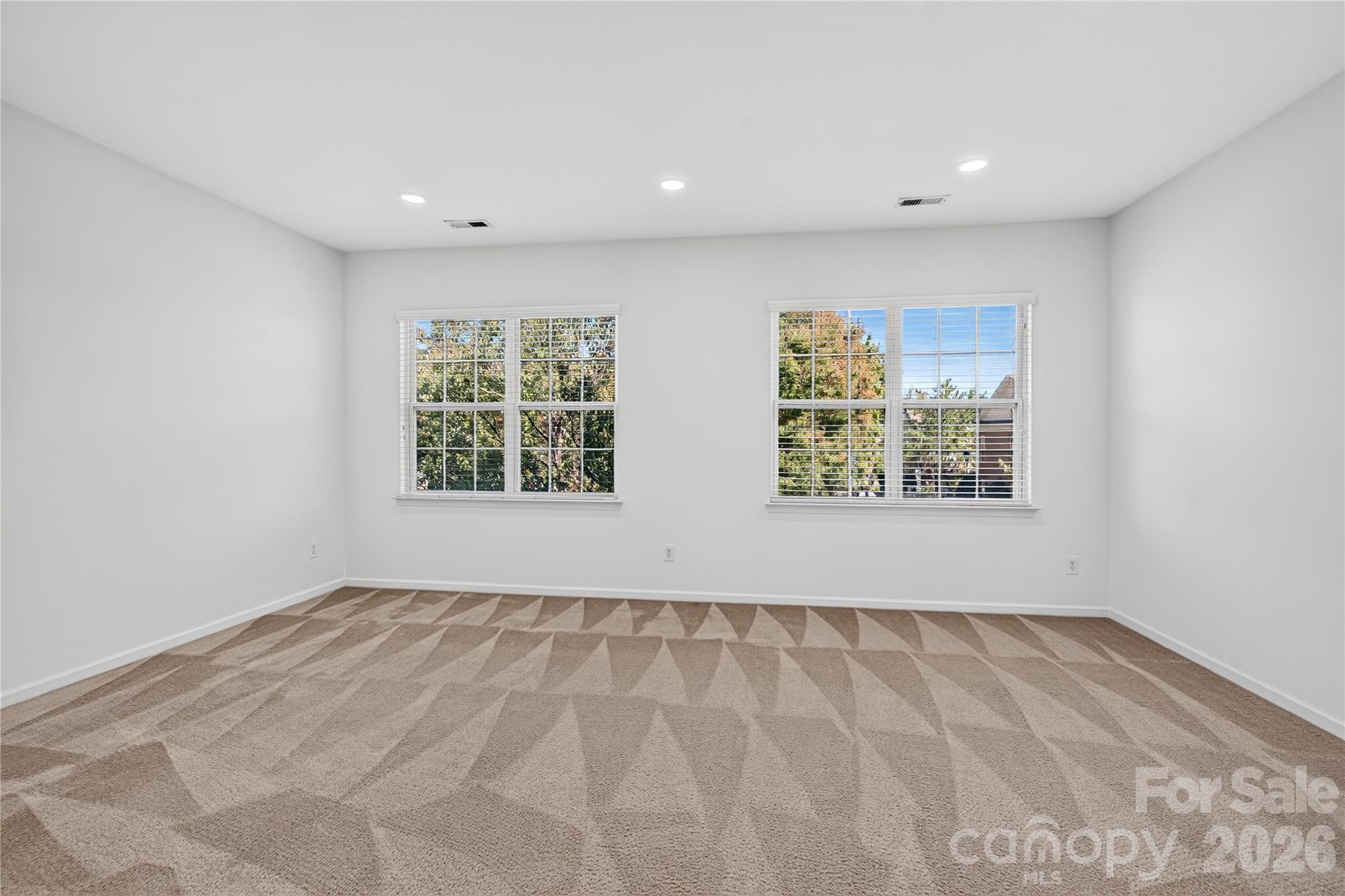 2053 Cambridge Beltway Drive Property Photo 18