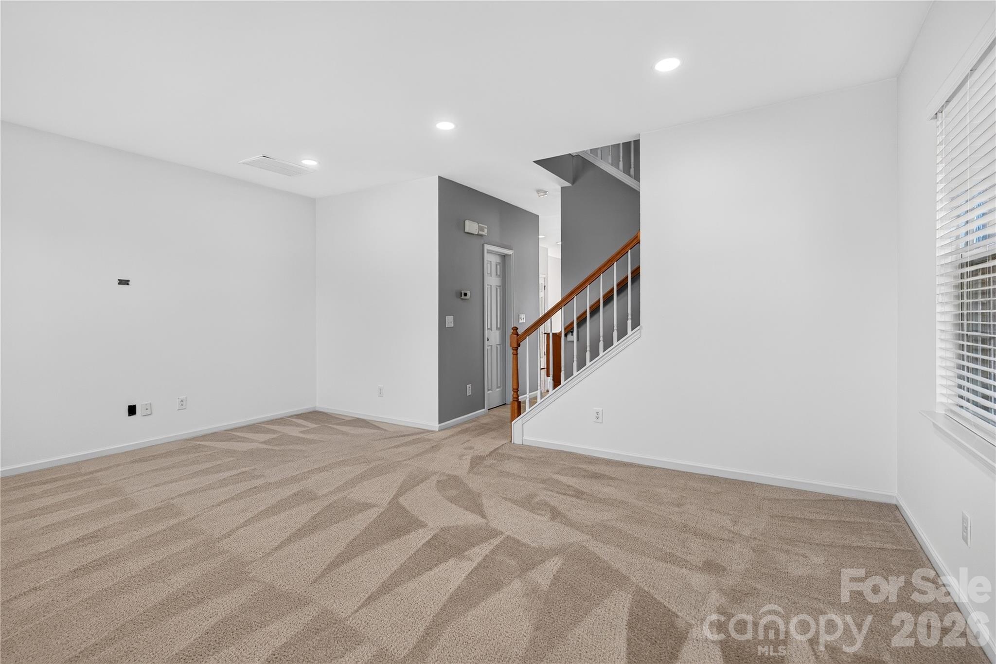2053 Cambridge Beltway Drive Property Photo 19