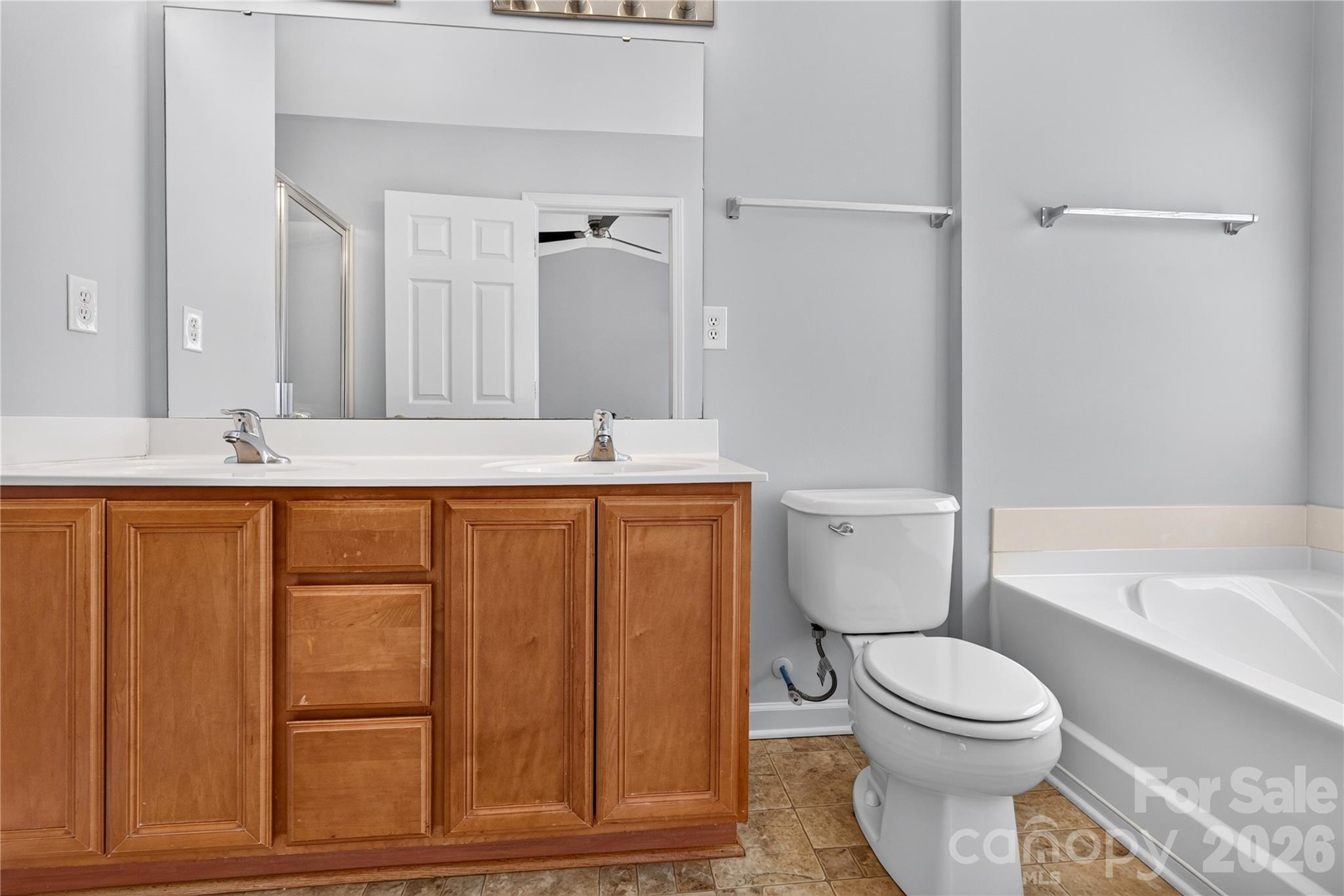2053 Cambridge Beltway Drive Property Photo 30