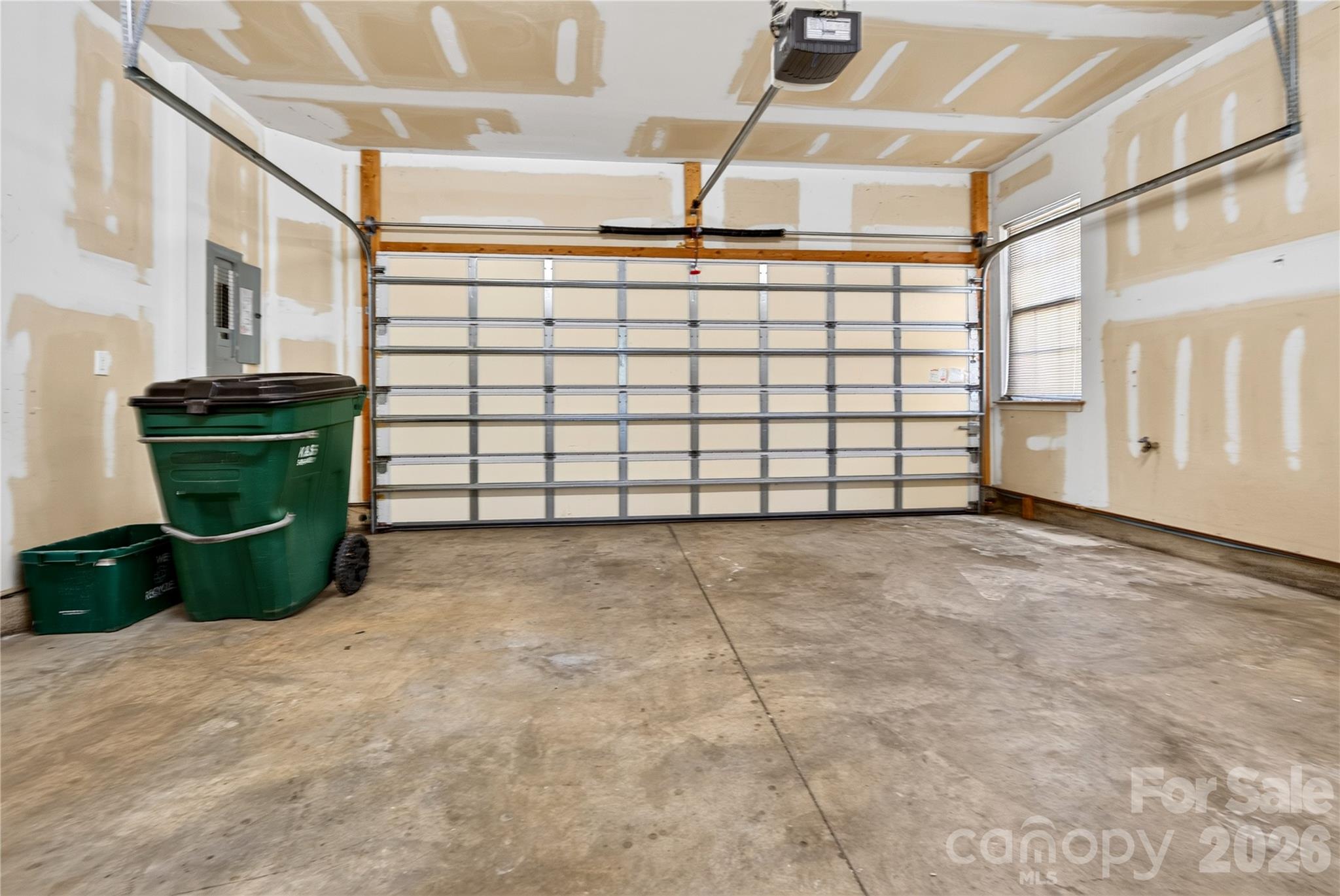 2053 Cambridge Beltway Drive Property Photo 33