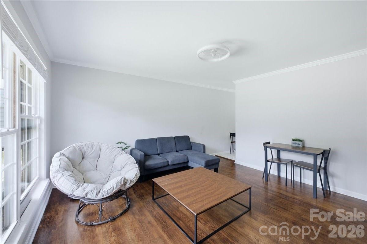 2521 Alleghany Street Property Photo 4