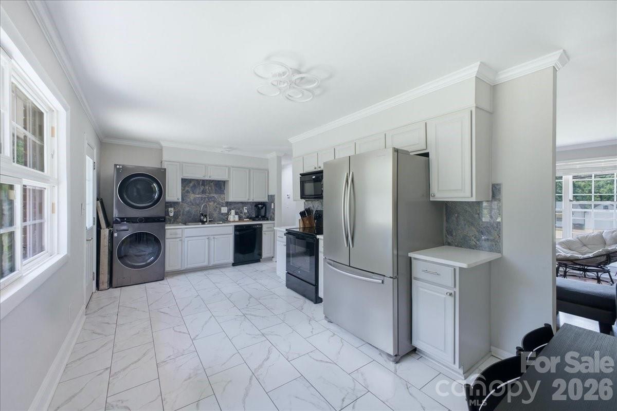 2521 Alleghany Street Property Photo 7