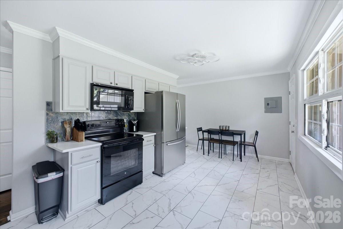2521 Alleghany Street Property Photo 8