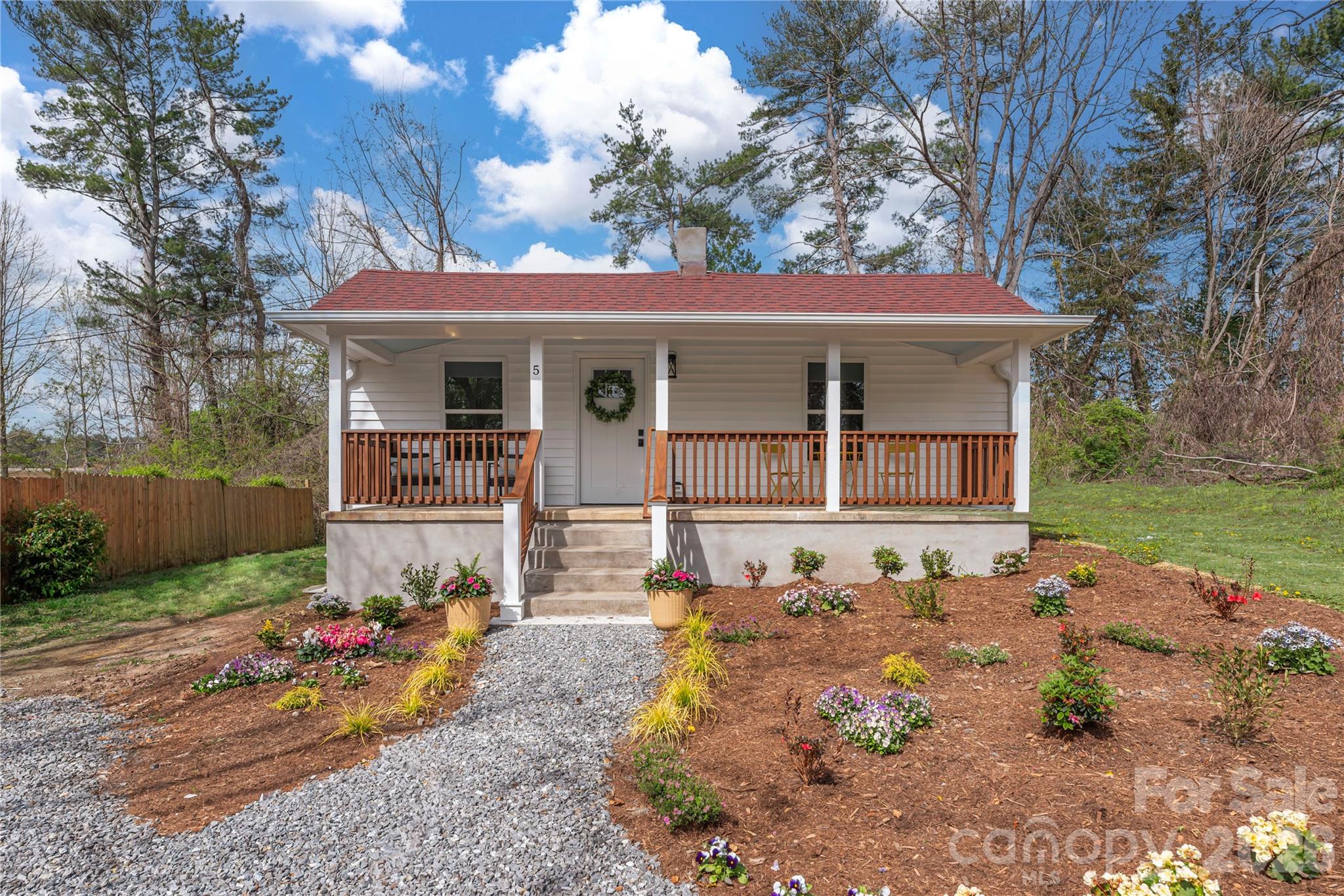 5 White Avenue Property Photo 1