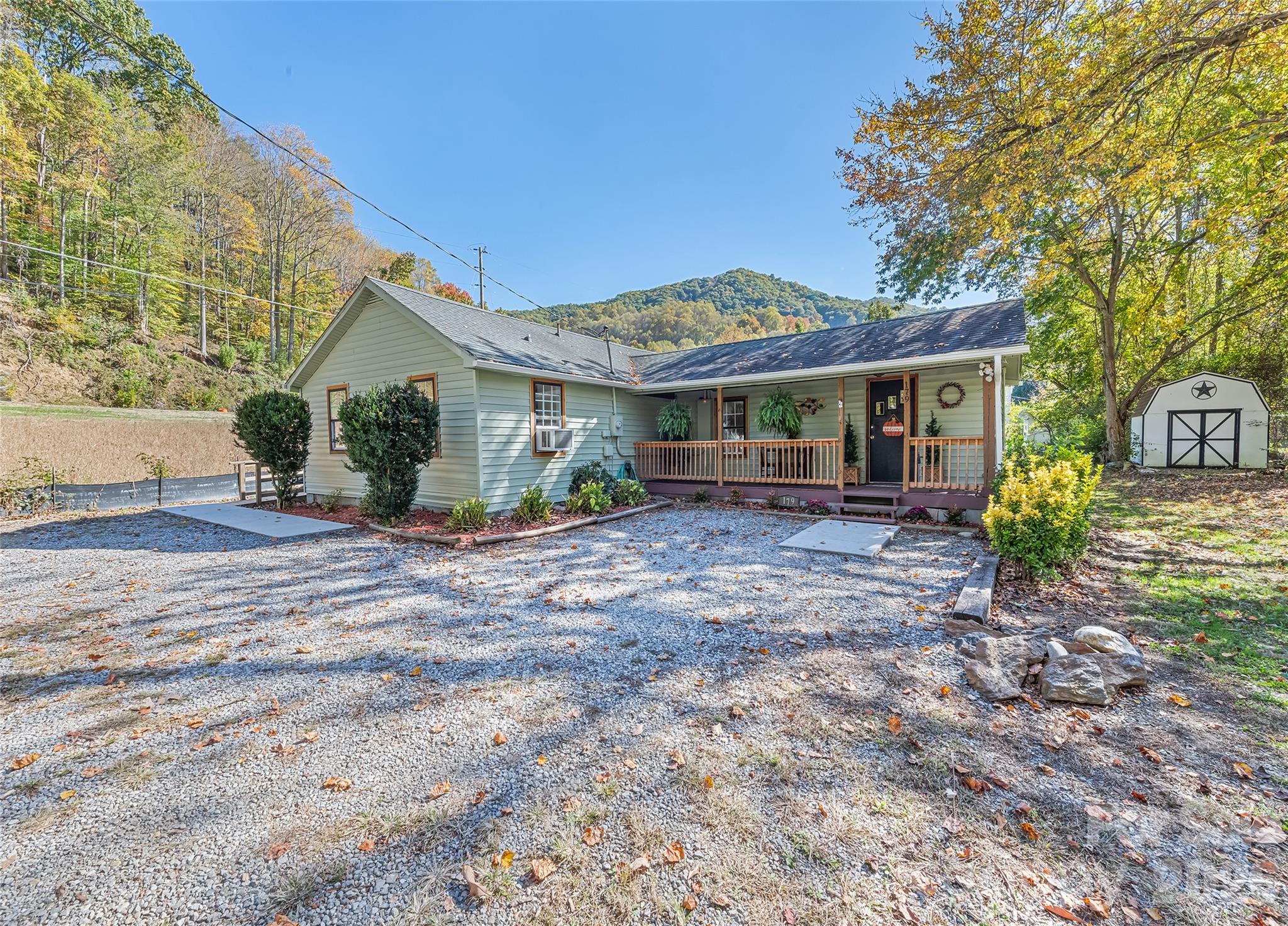 179 Jonathan Creek Road Property Photo 1