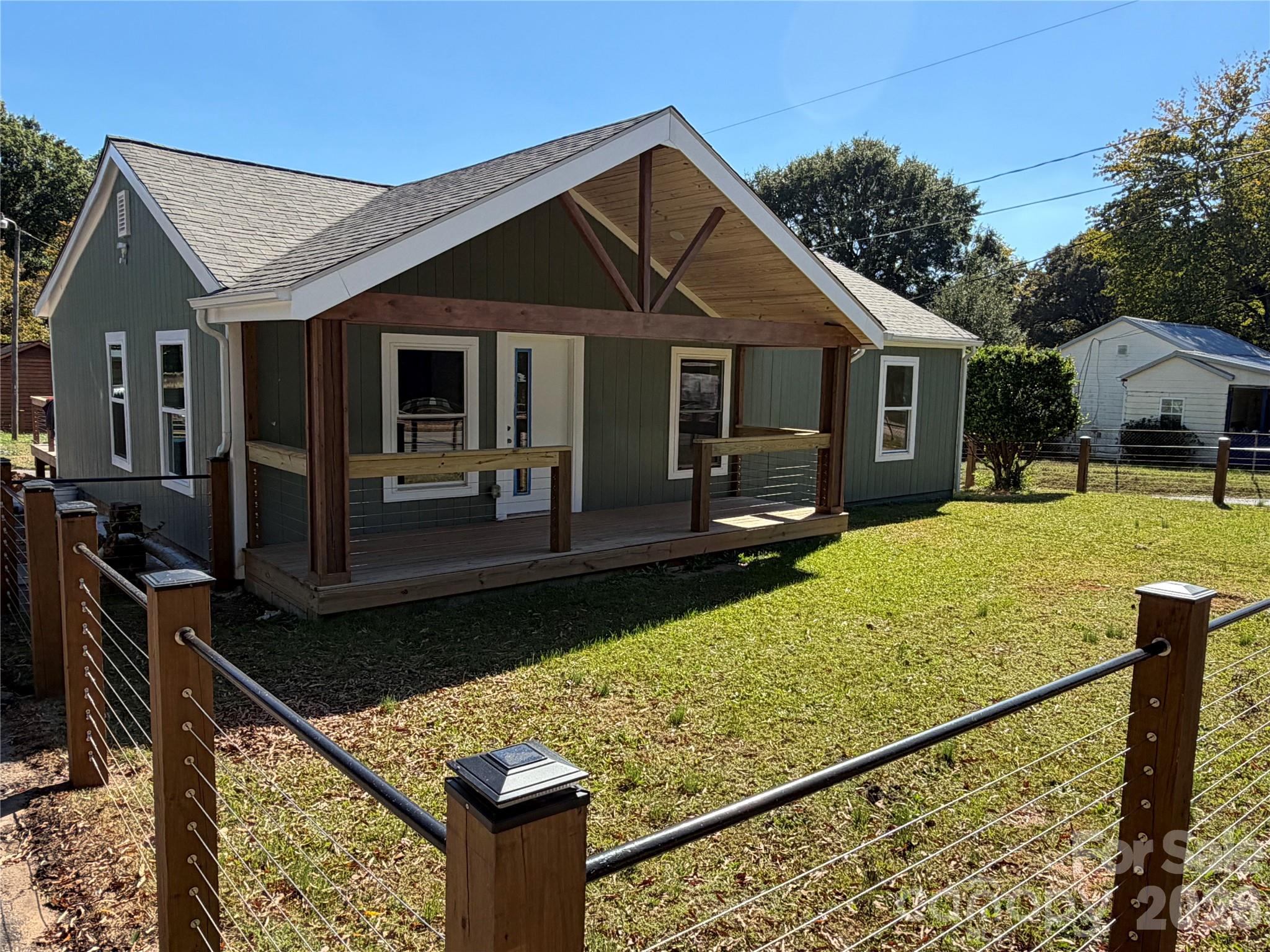 121 Autumn Leaf Road Property Photo 1