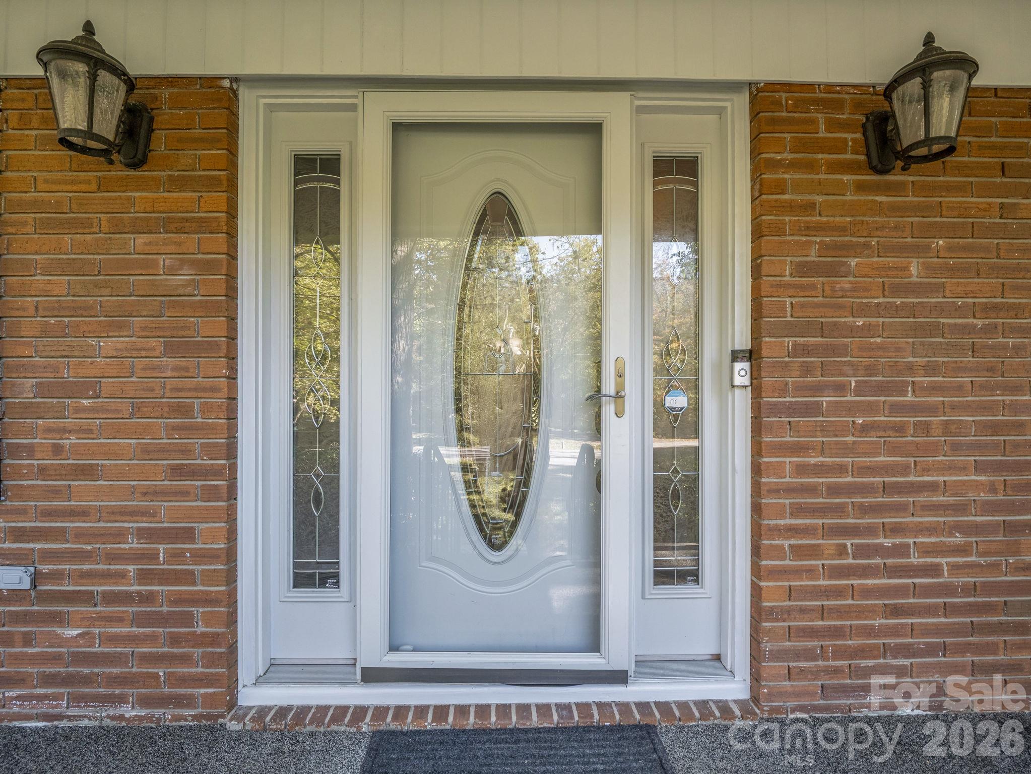 2630 Seminole Drive Property Photo 6