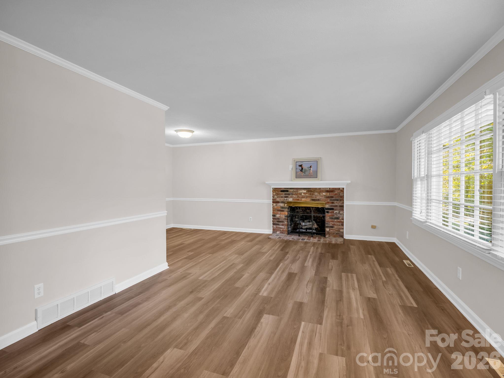 2630 Seminole Drive Property Photo 10