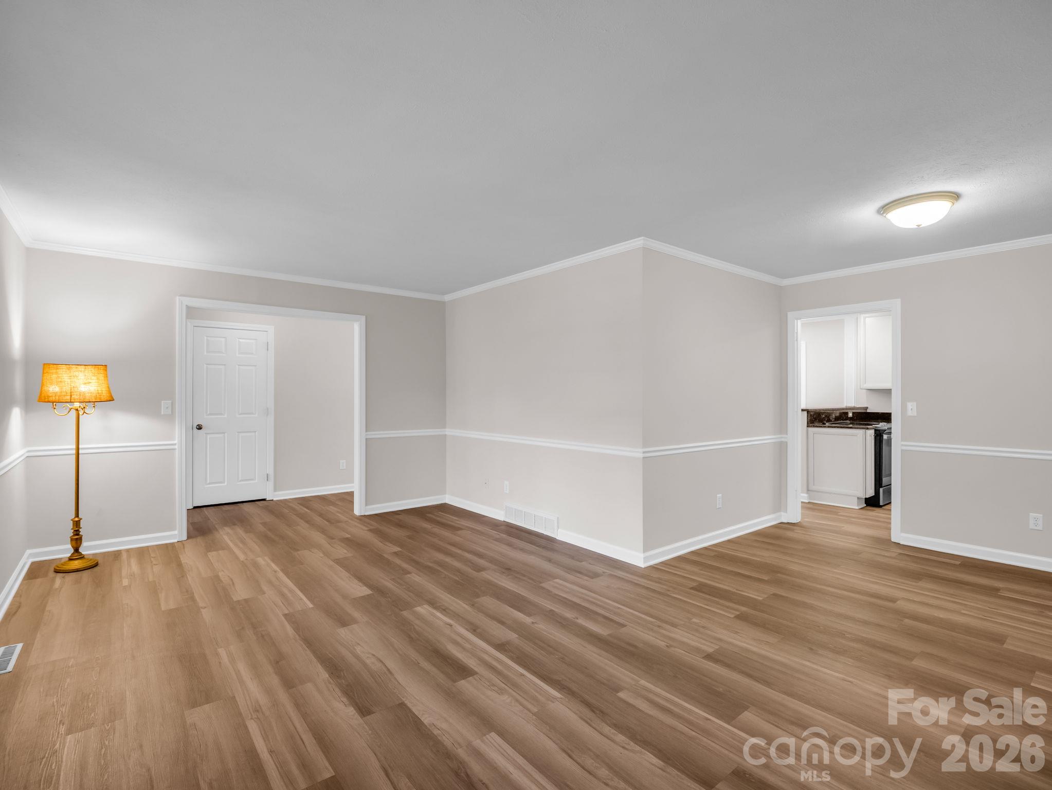 2630 Seminole Drive Property Photo 13