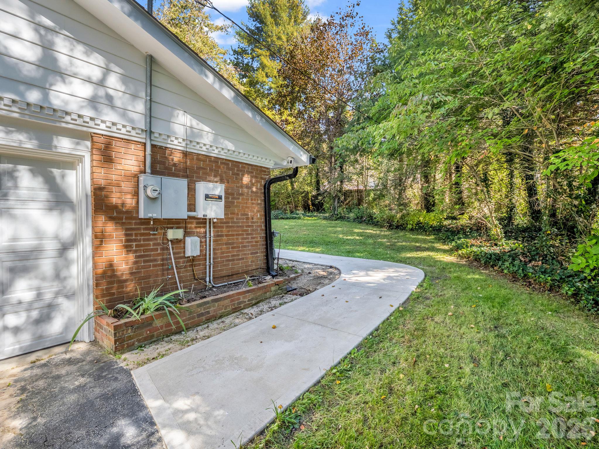 2630 Seminole Drive Property Photo 34