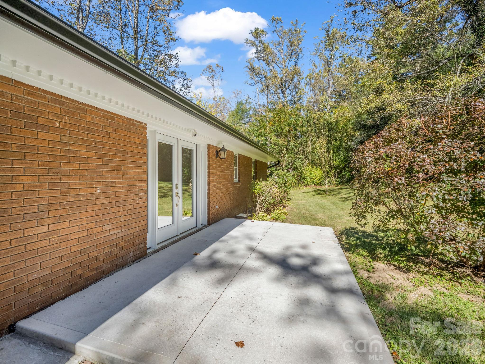2630 Seminole Drive Property Photo 36