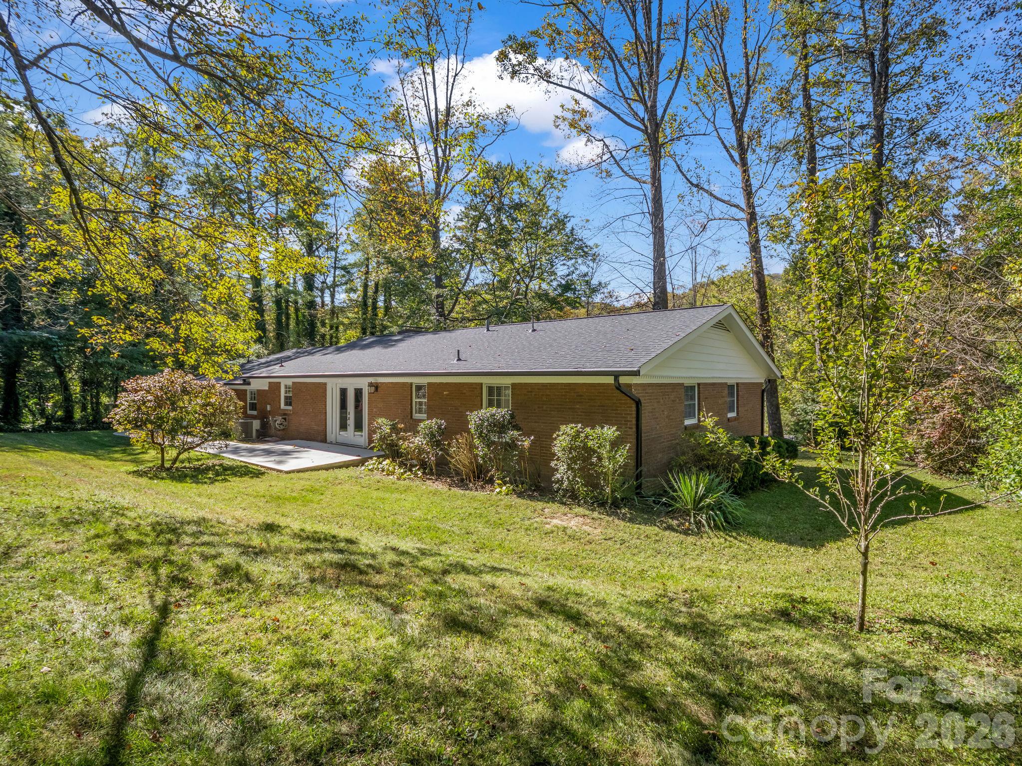 2630 Seminole Drive Property Photo 38