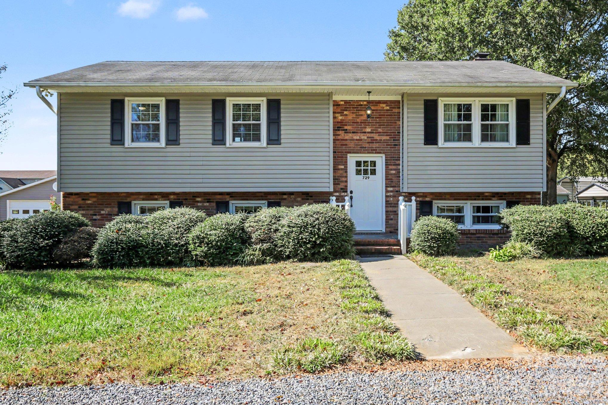 729 Redland Road Property Photo 2