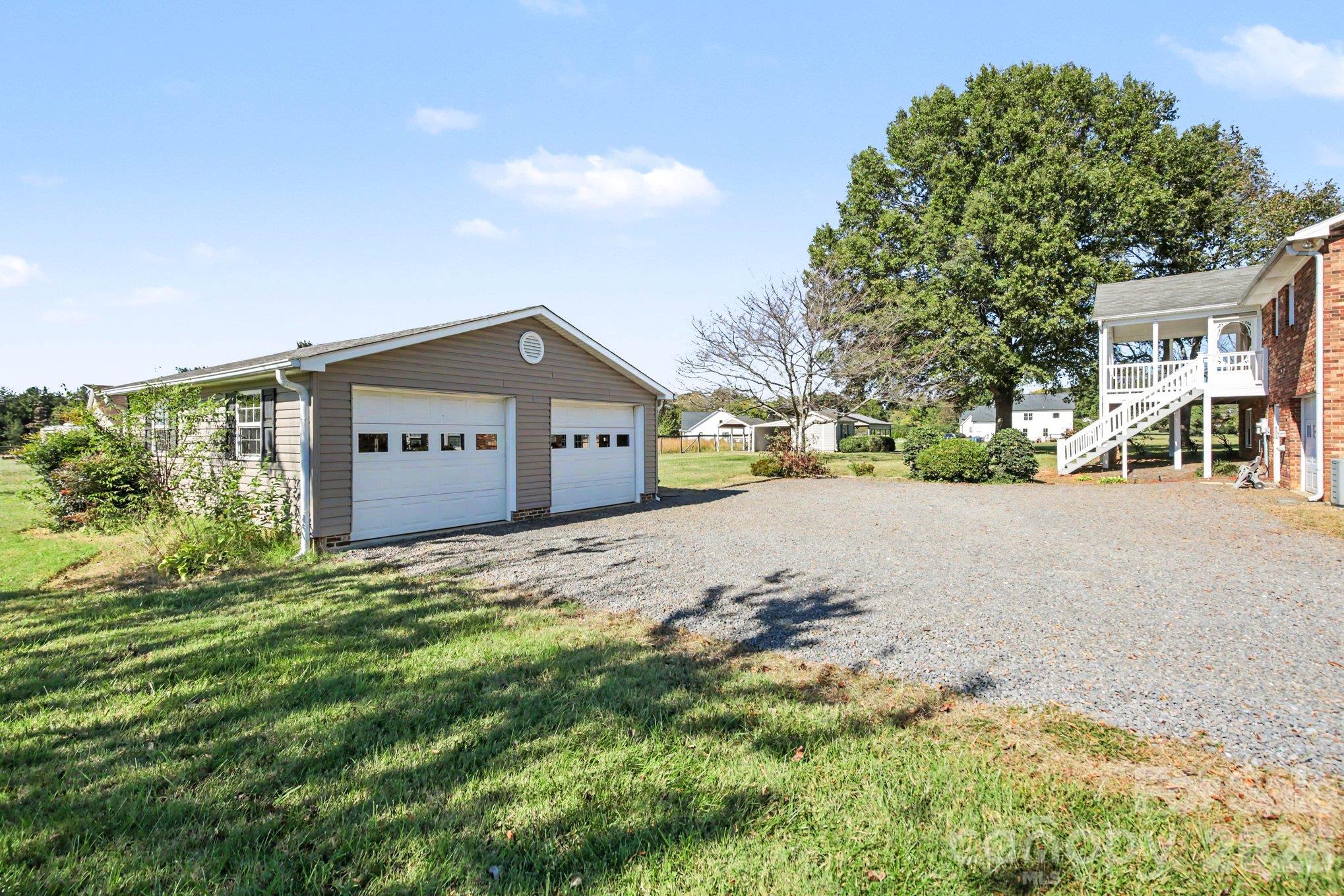 729 Redland Road Property Photo 29