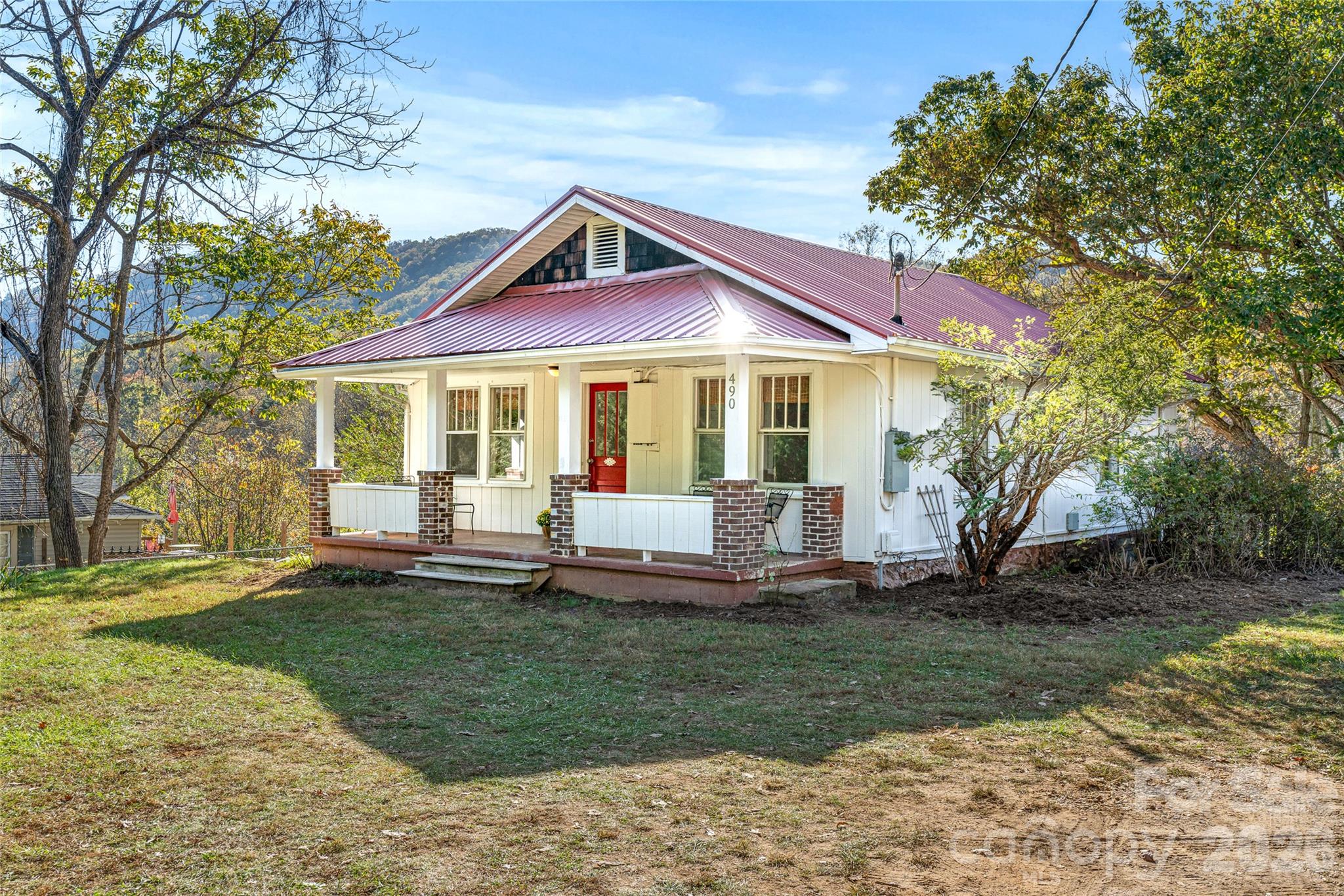 490 Rose Hill Road Property Photo 1