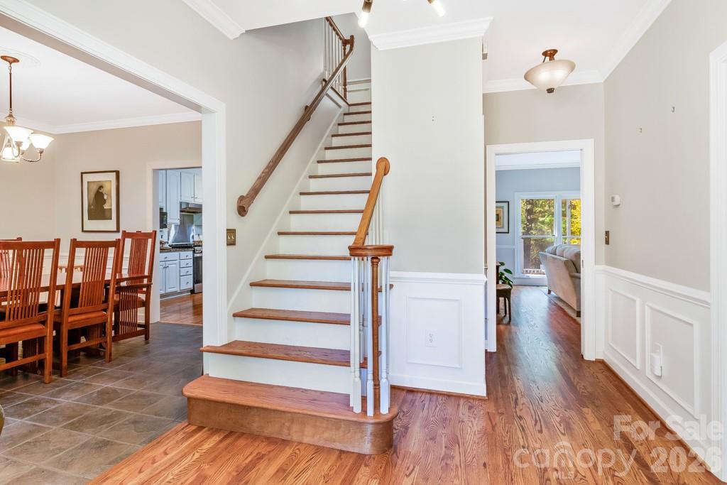107 Sunningdale Drive Property Photo 3