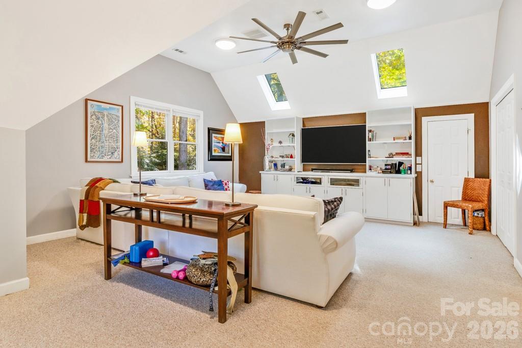 107 Sunningdale Drive Property Photo 29