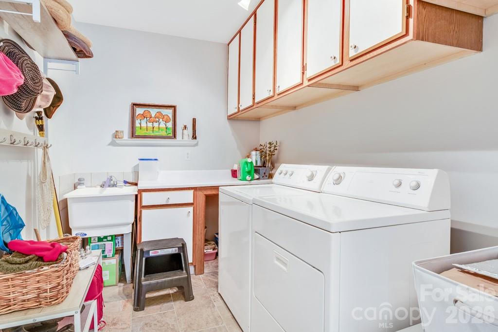 107 Sunningdale Drive Property Photo 31