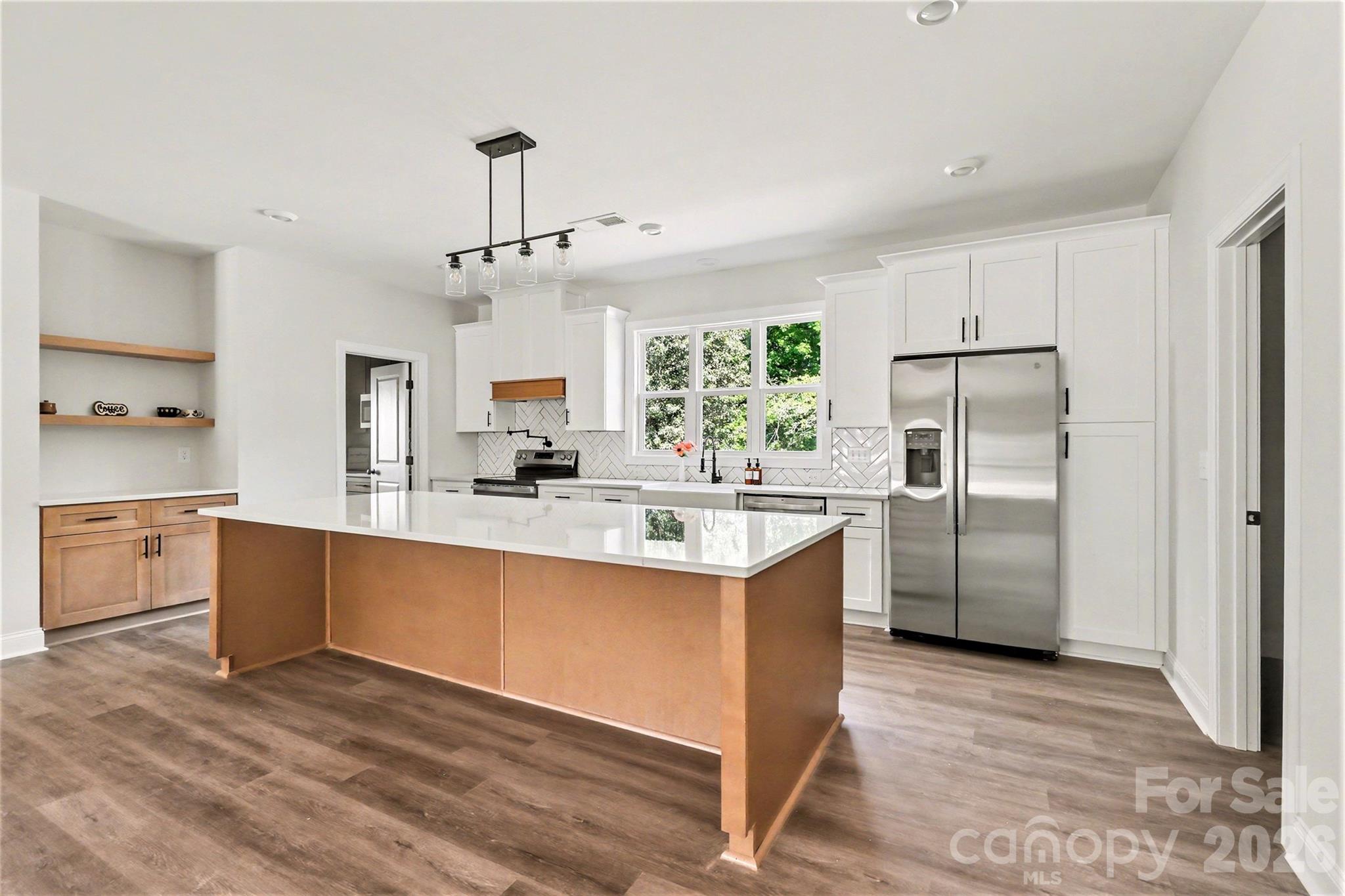 1452 Robinwood Road Property Photo 5
