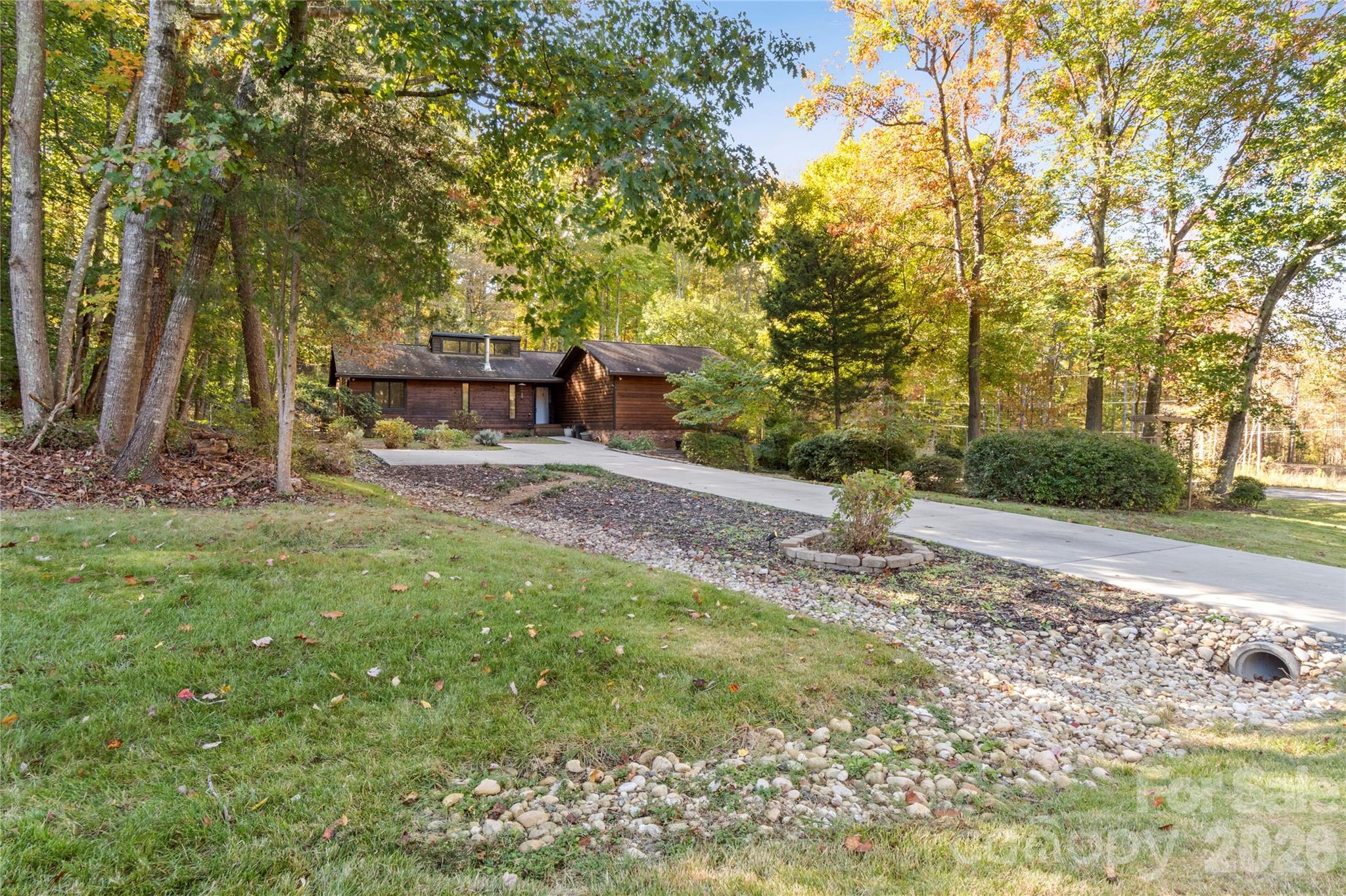 5768 Windworth Drie Drive Property Photo 1