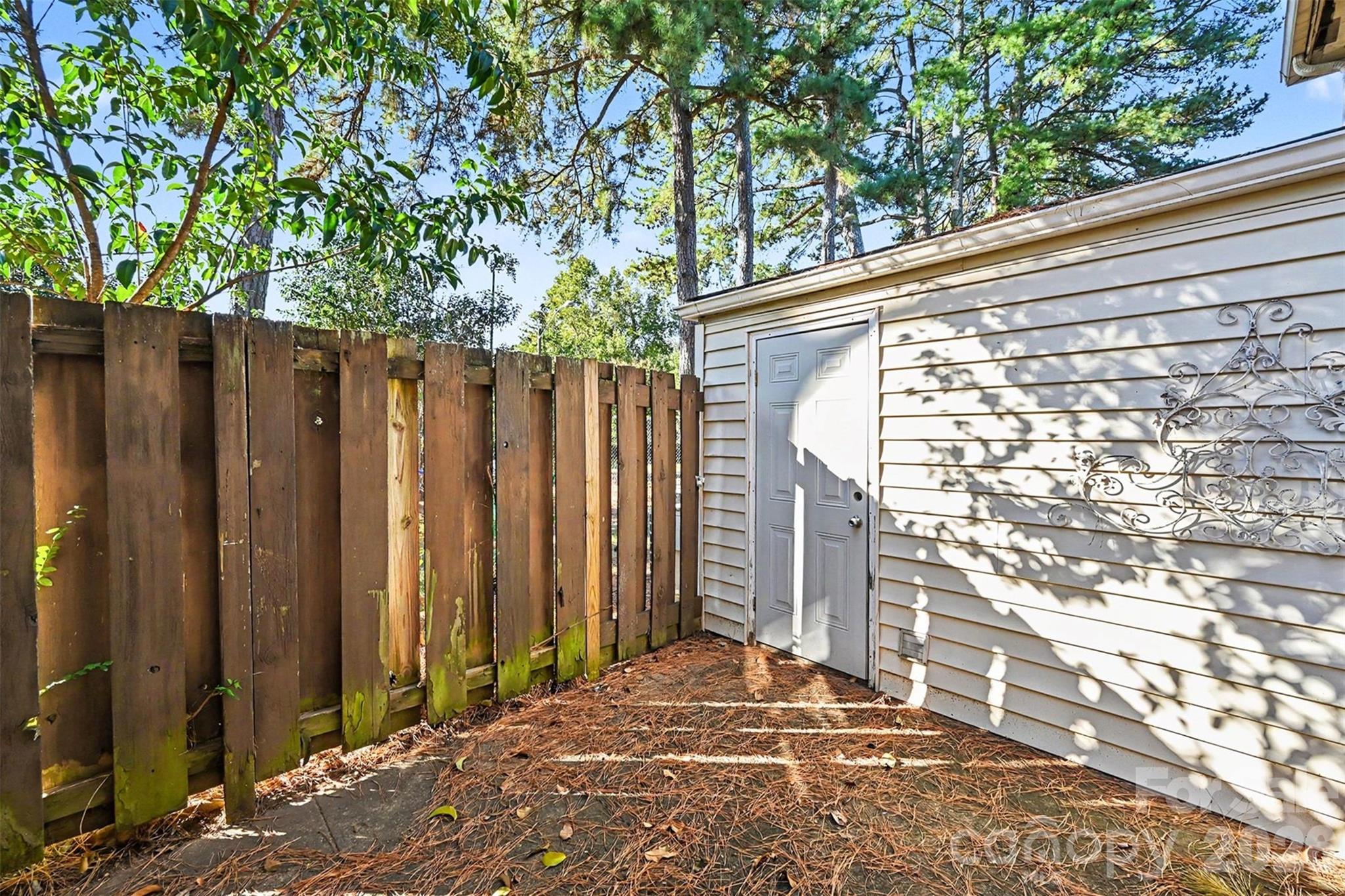 6436 Old Pineville Road E Property Photo 23