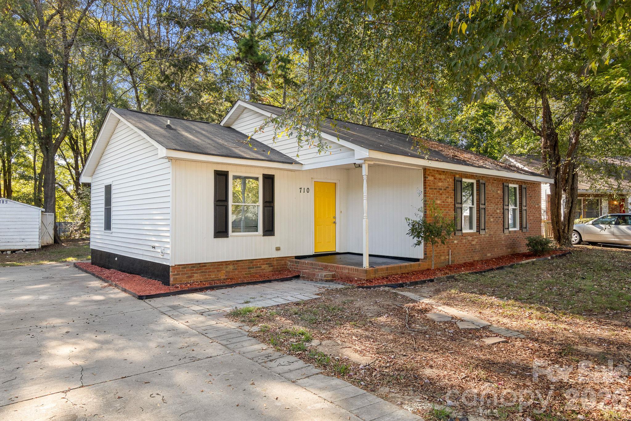 710 Selma Burke Lane Property Photo 2