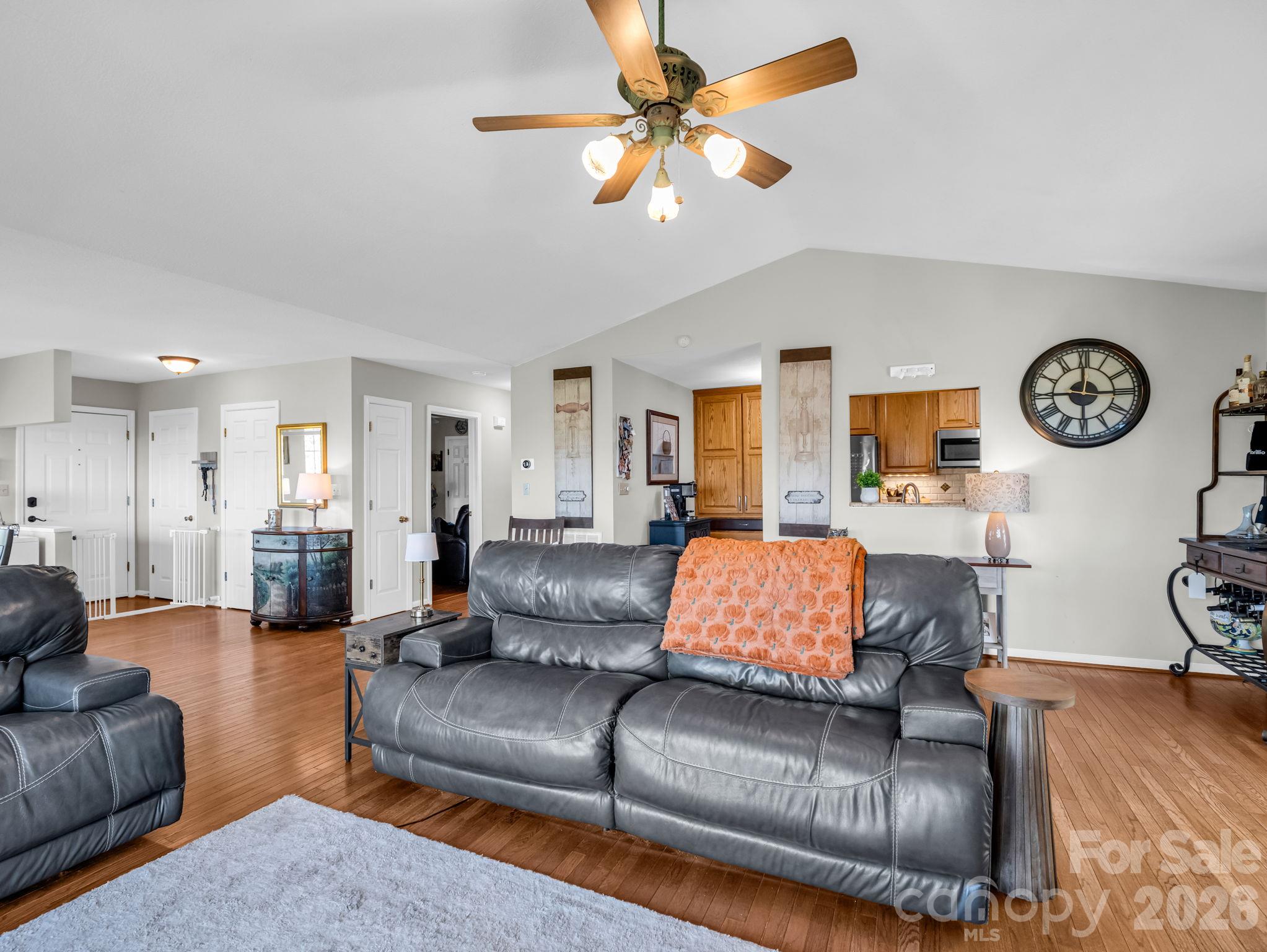 178 Hilltop View Drive Property Photo 15