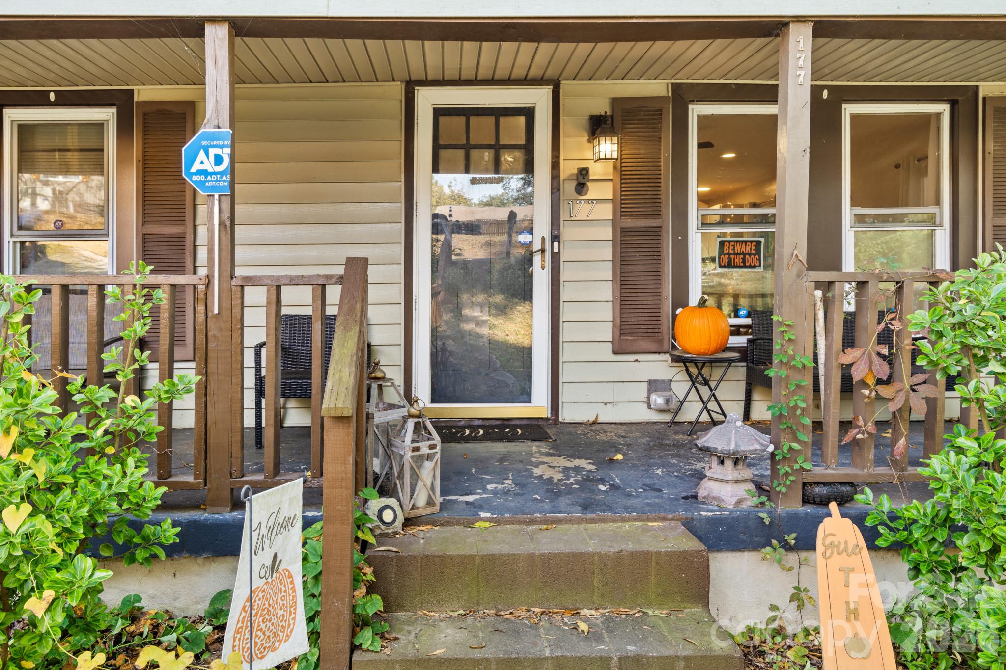 177 Young Avenue Property Photo 4