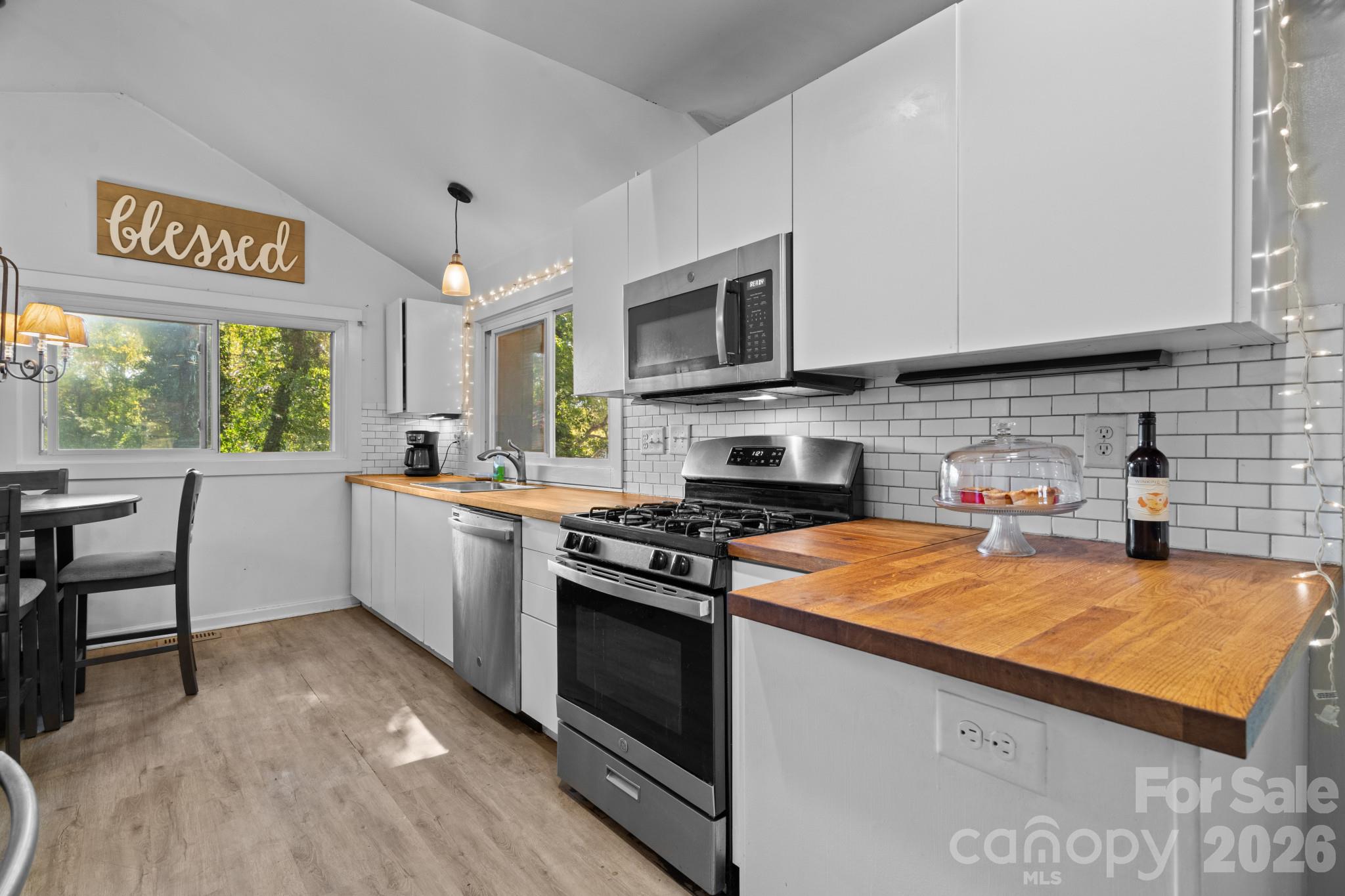 177 Young Avenue Property Photo 18