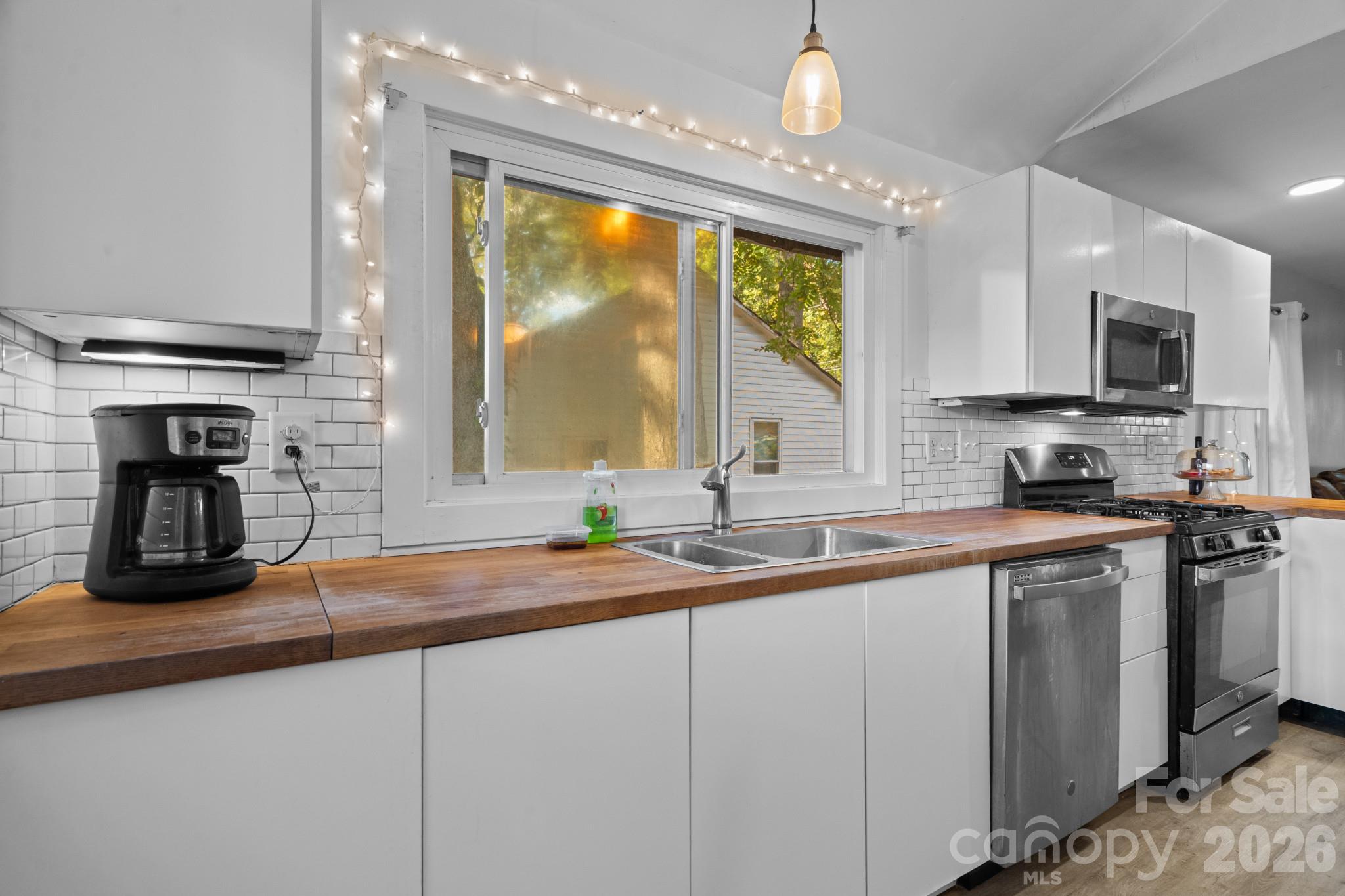 177 Young Avenue Property Photo 20