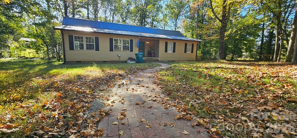 155 Oak Grove Road Property Photo 1