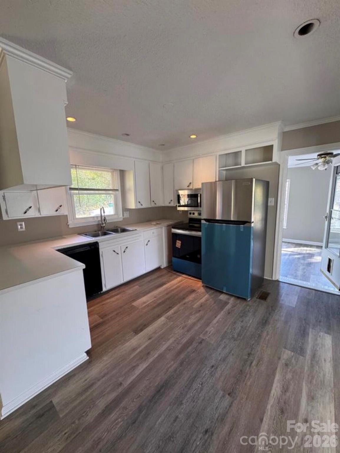 1139 Marietta Street Property Photo 8