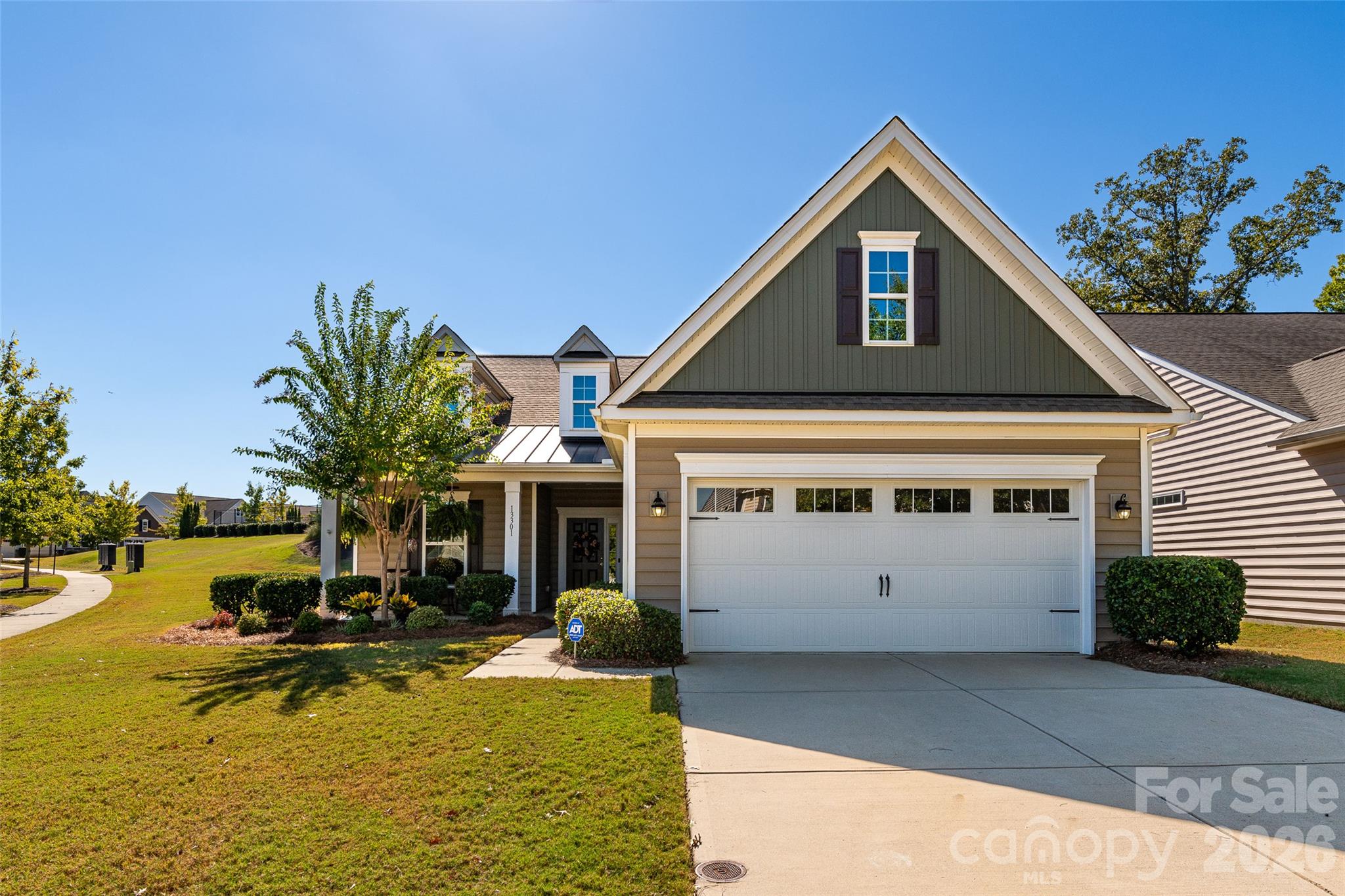 13301 Canterbury Castle Drive Property Photo 2