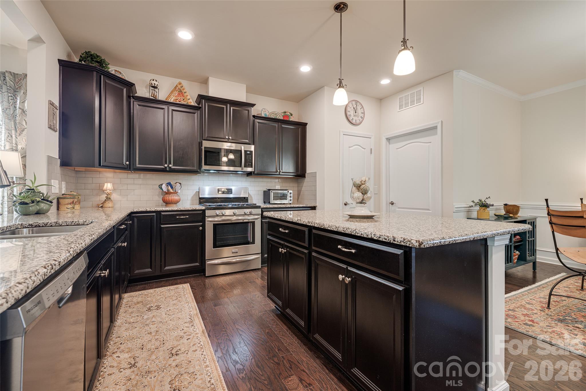13301 Canterbury Castle Drive Property Photo 10