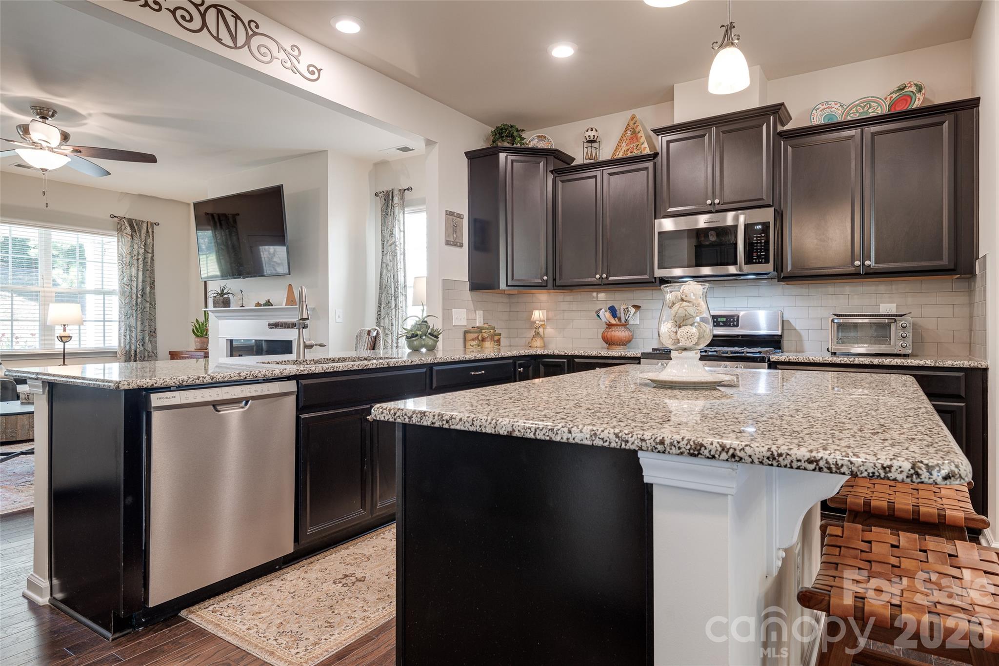 13301 Canterbury Castle Drive Property Photo 16