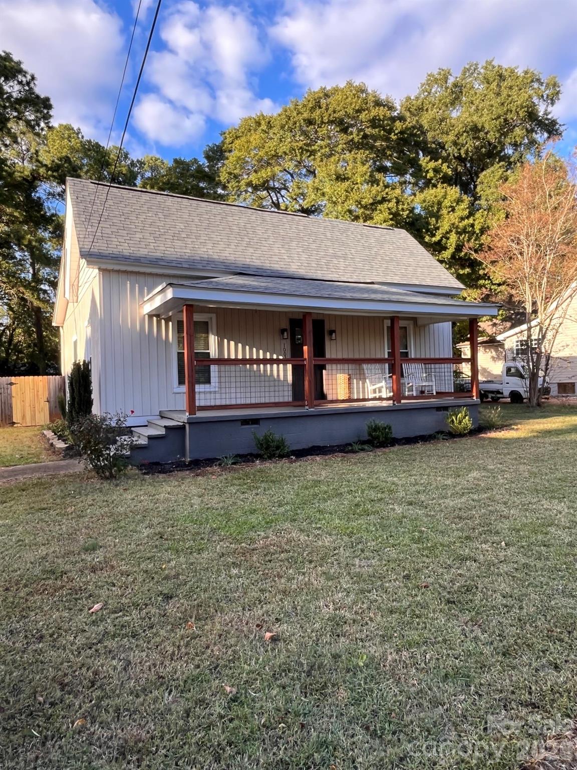 1003 Hull Street Property Photo 1