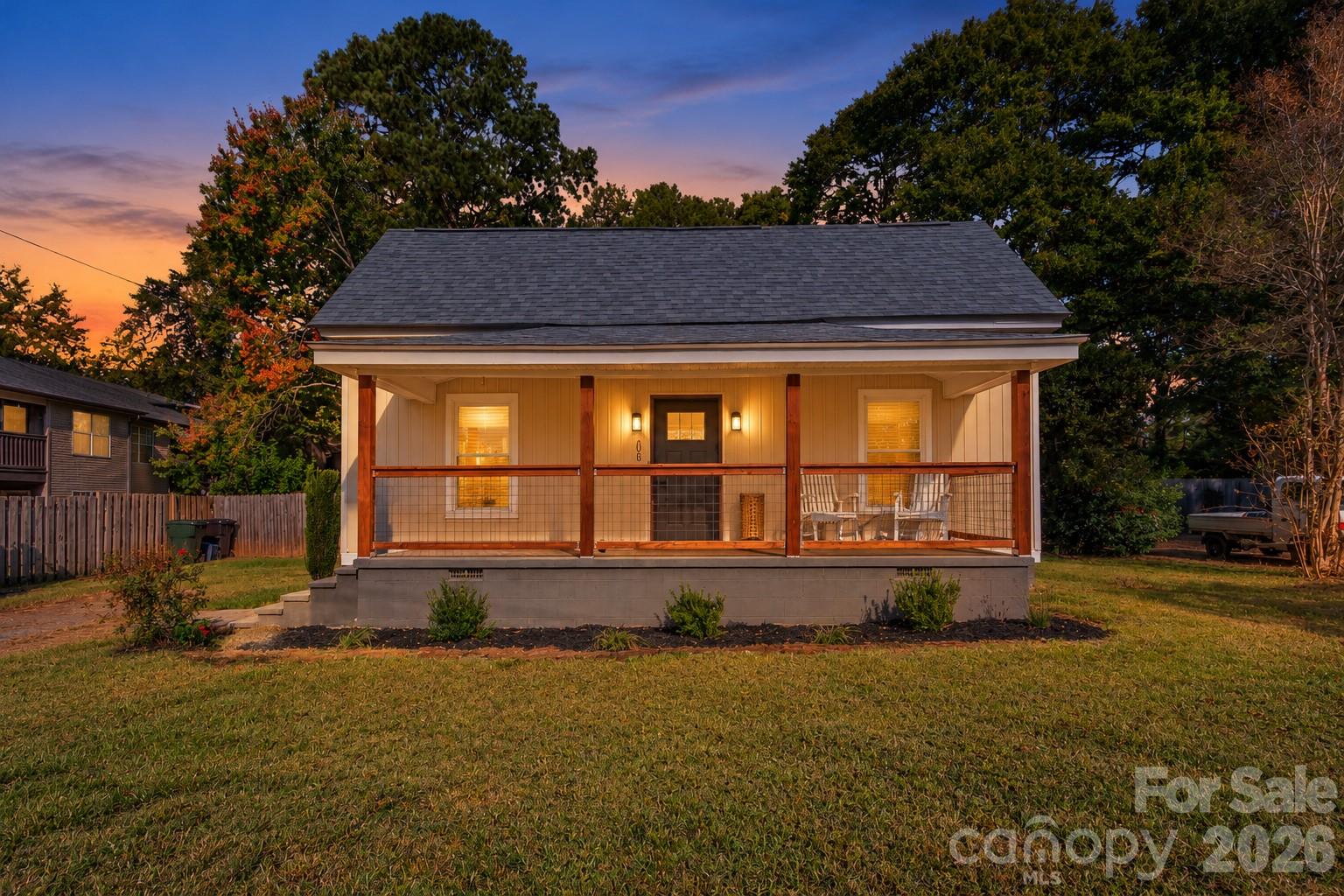 1003 Hull Street Property Photo 1