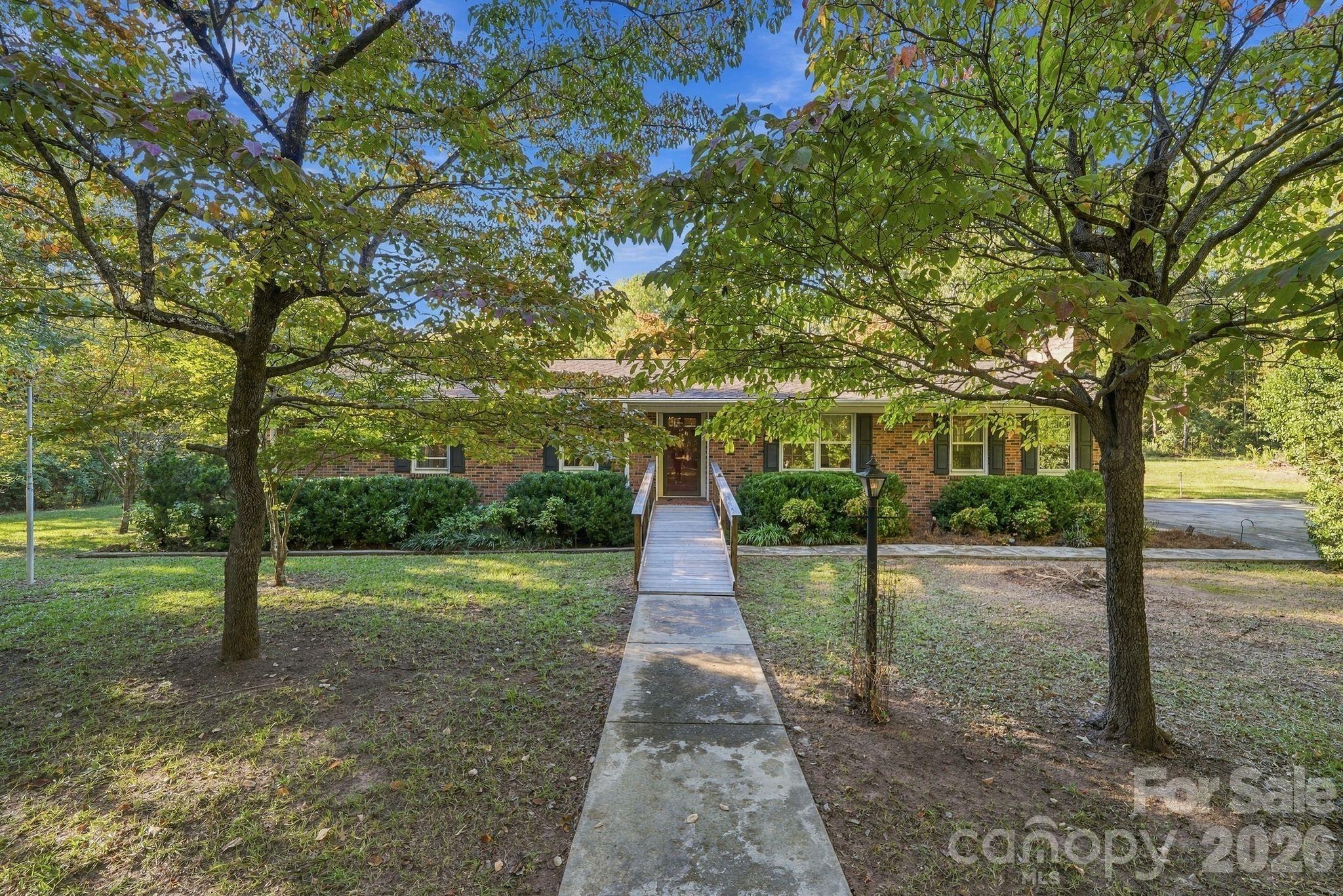 1558 Cornwell Road Property Photo 1
