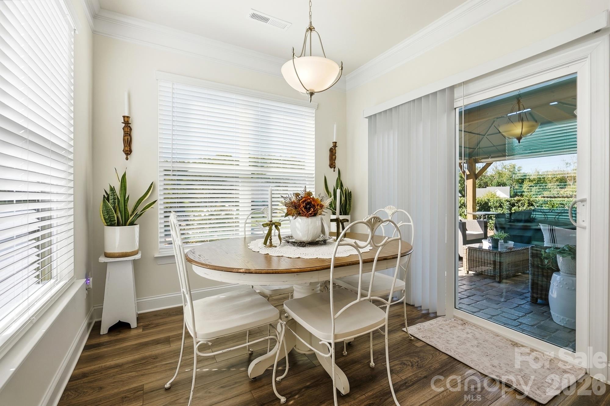 2727 Forest Path Way Property Photo 16