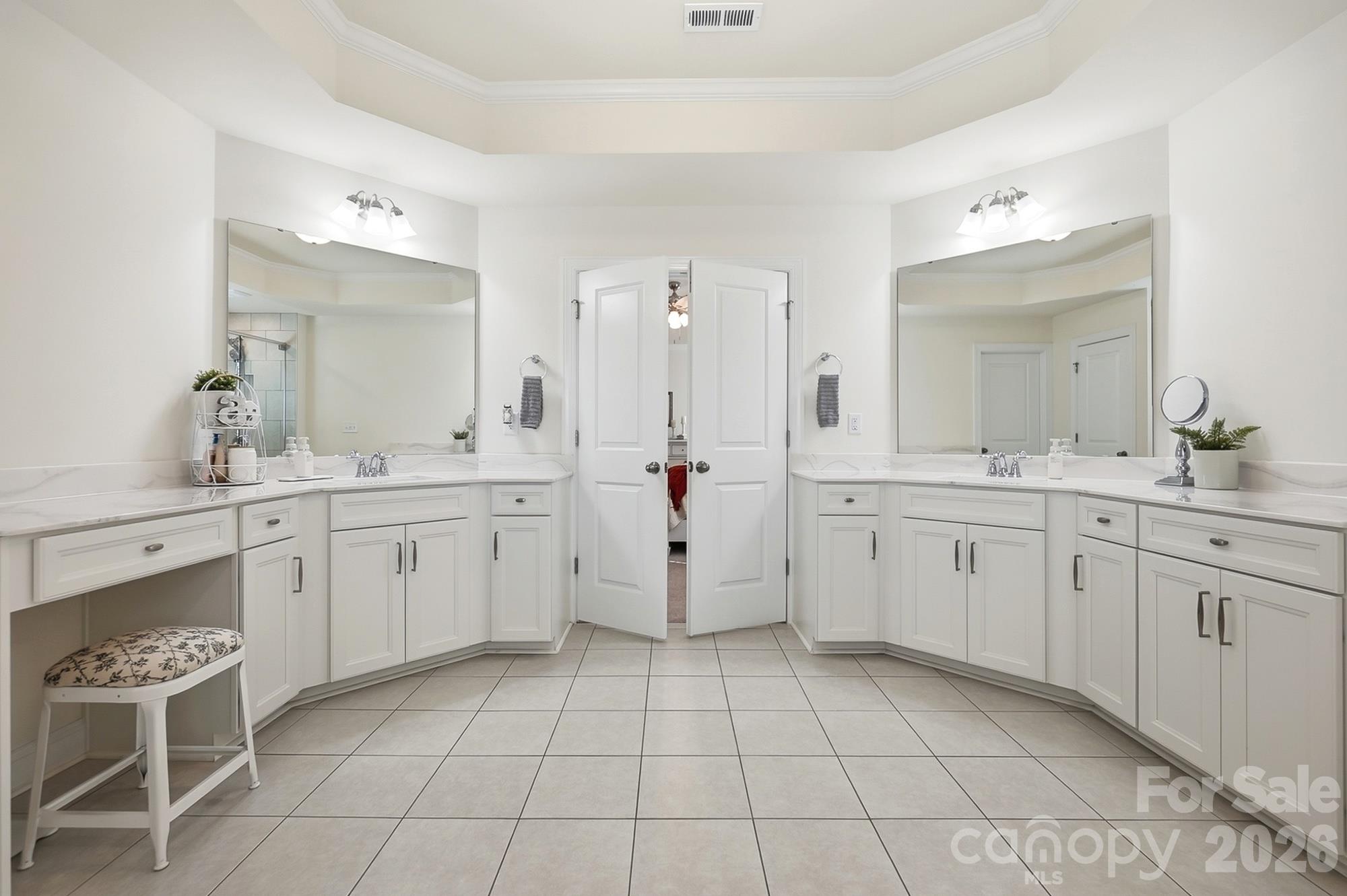 2727 Forest Path Way Property Photo 28