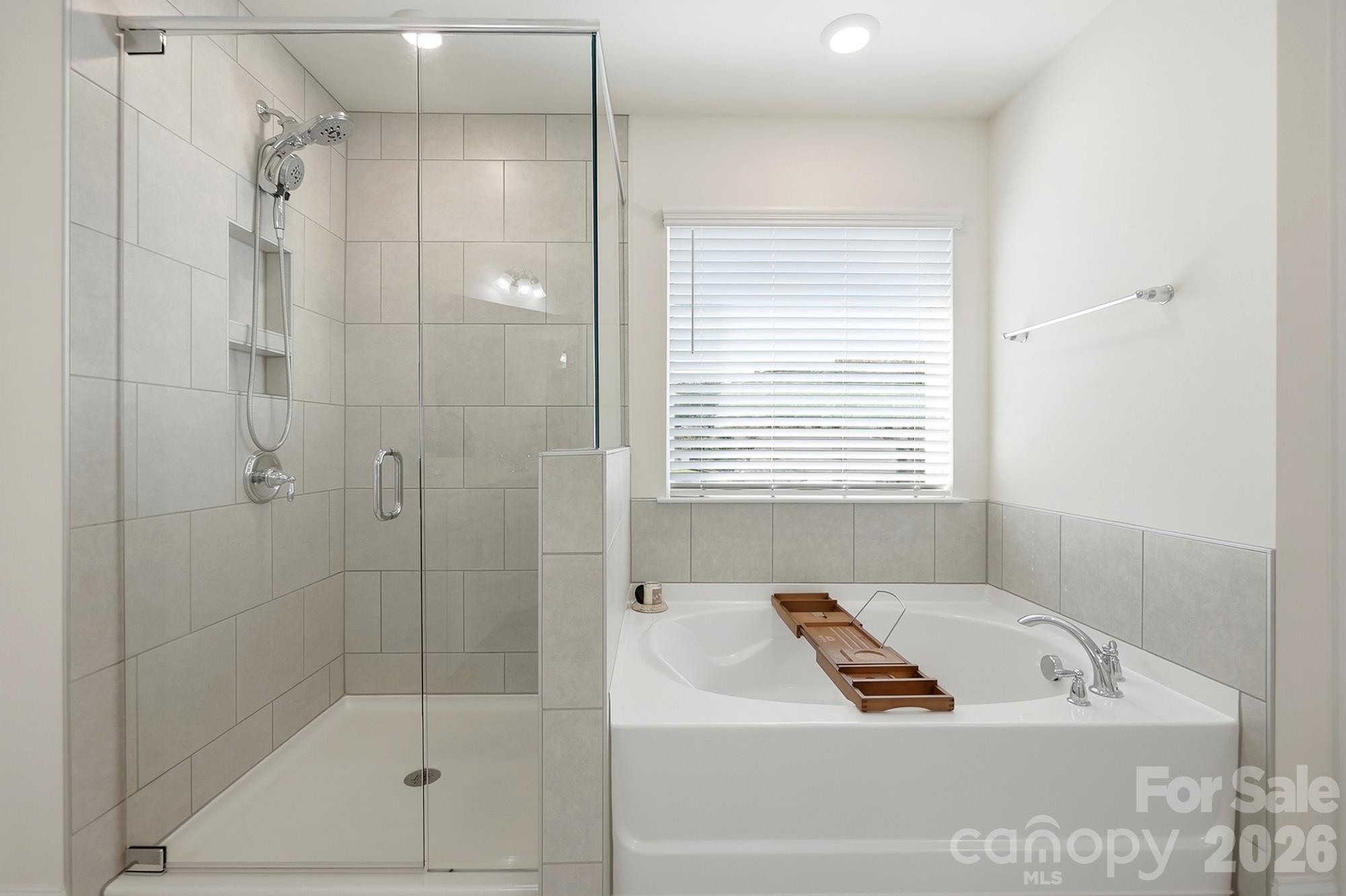 2727 Forest Path Way Property Photo 29